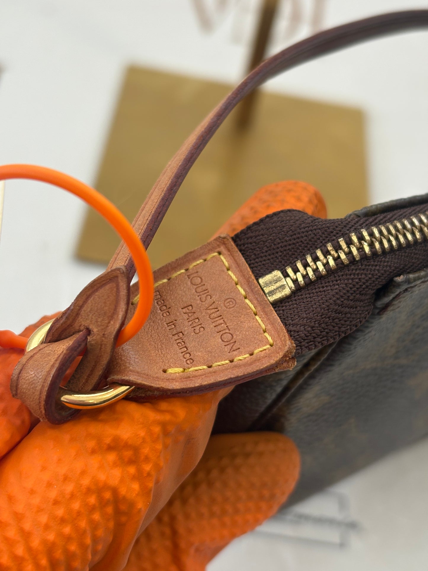 018635 - Louis Vuitton Pochette Accessoires