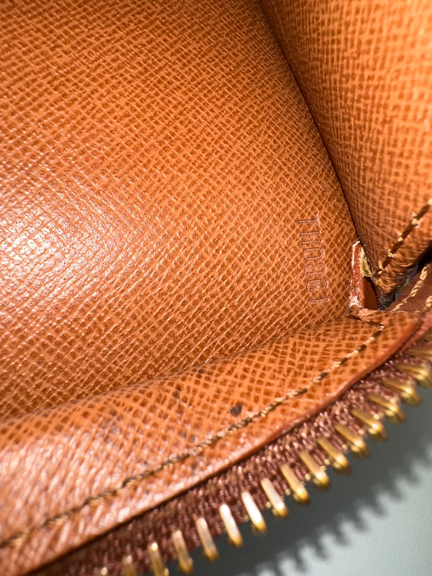 Louis Vuitton Pochette Homme