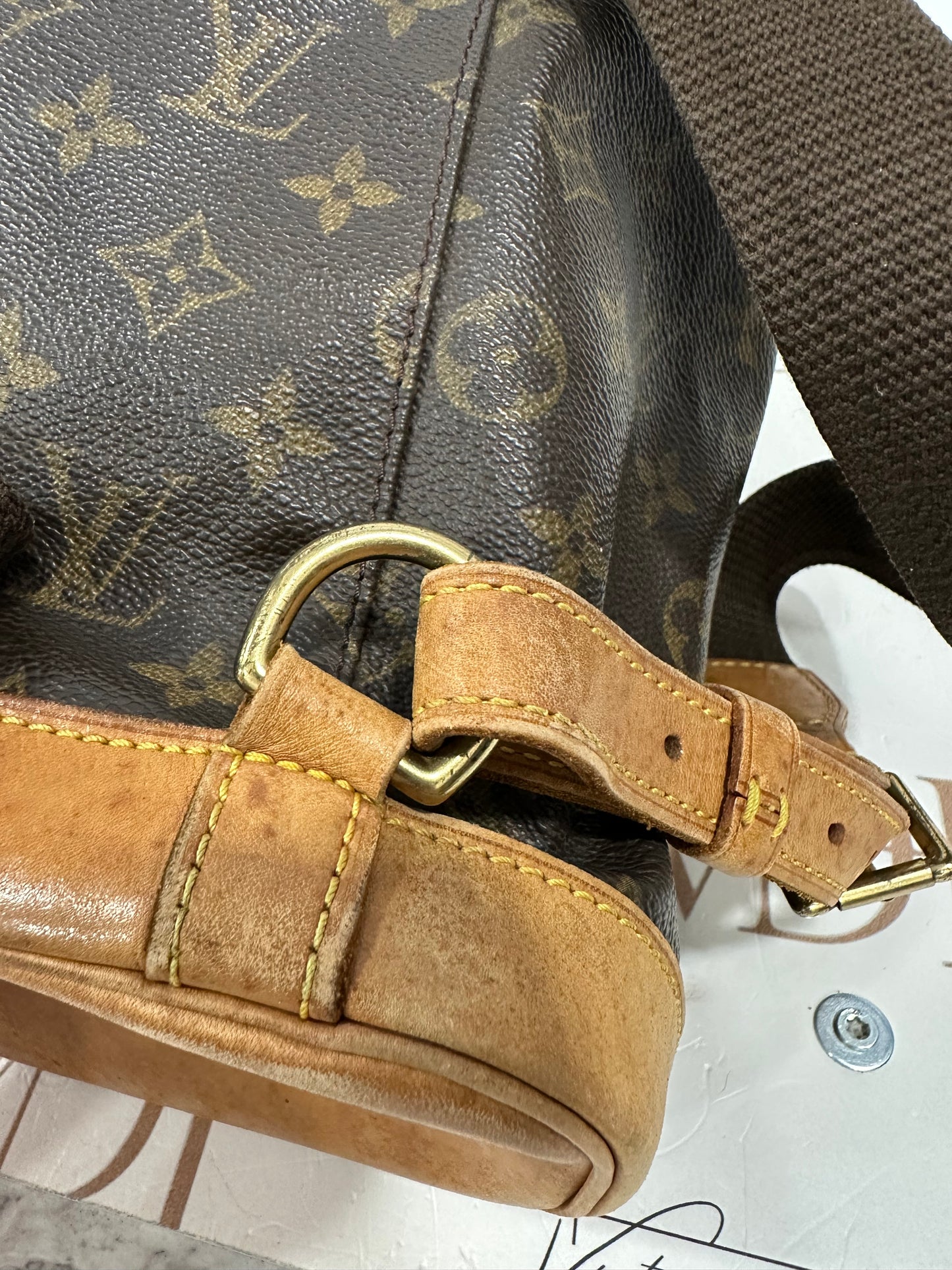 017793 - Louis Vuitton Montsouris GM
