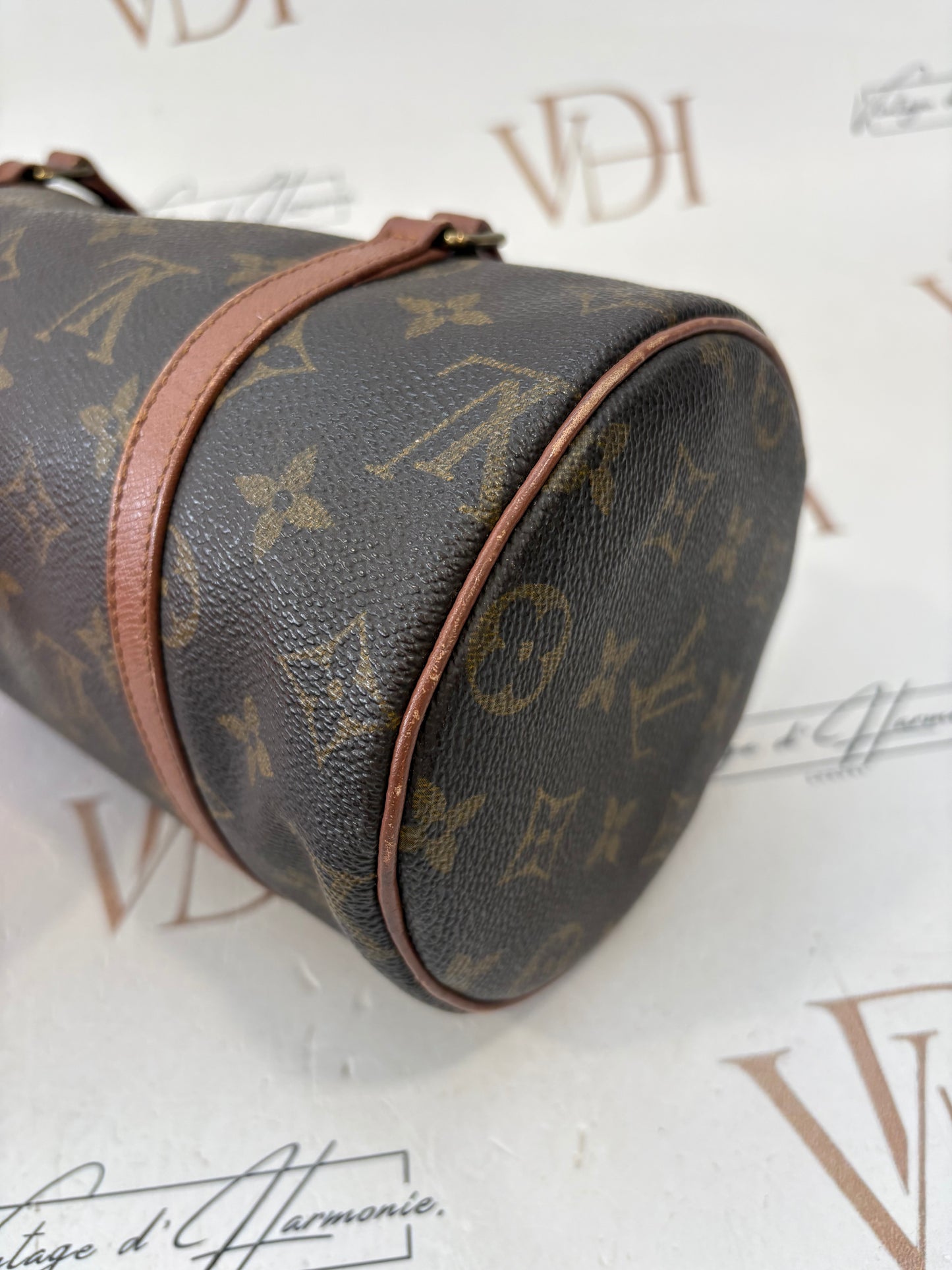 019007 - Louis Vuitton Papillon 26