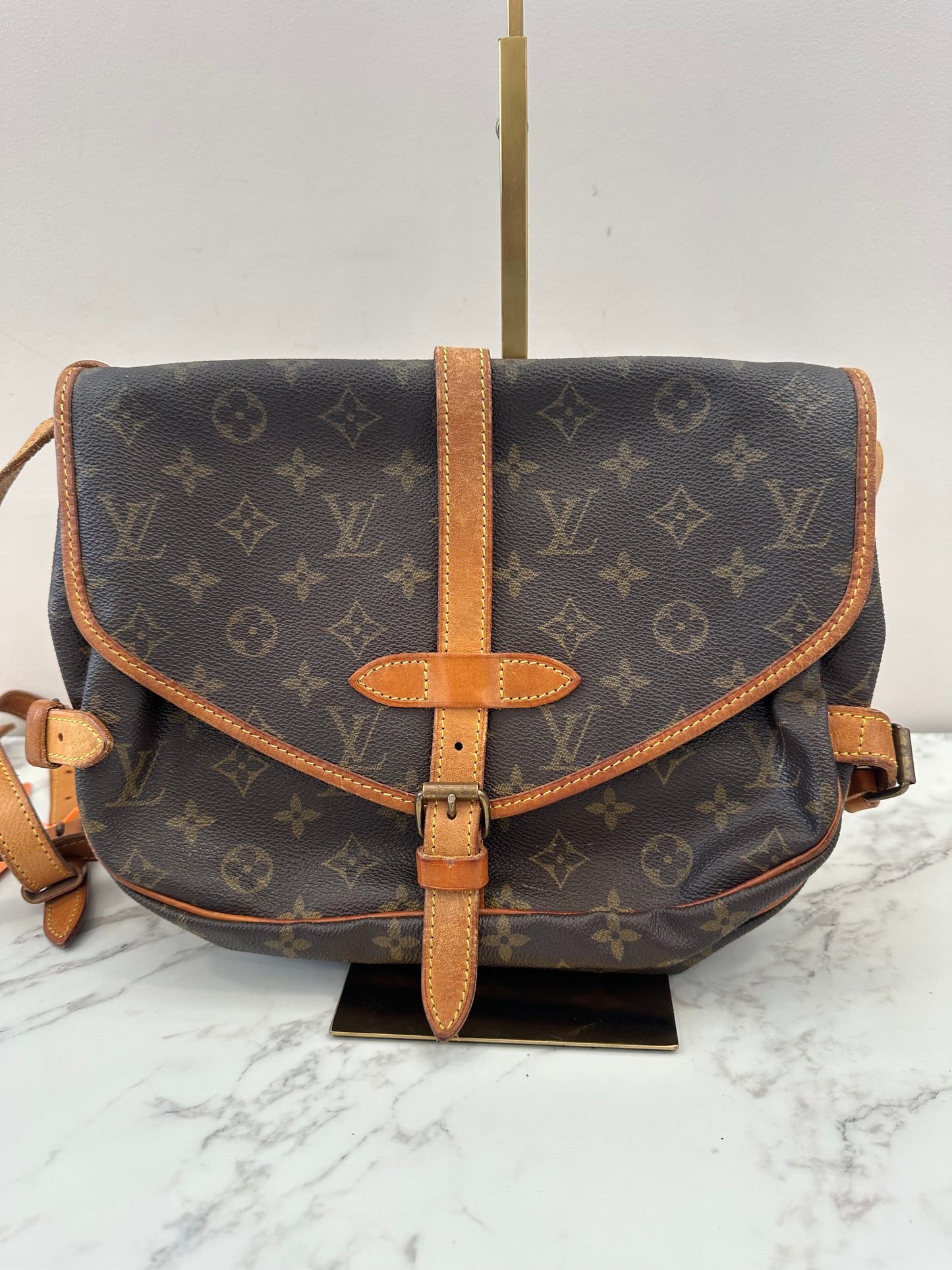 Louis Vuitton Saumur 30