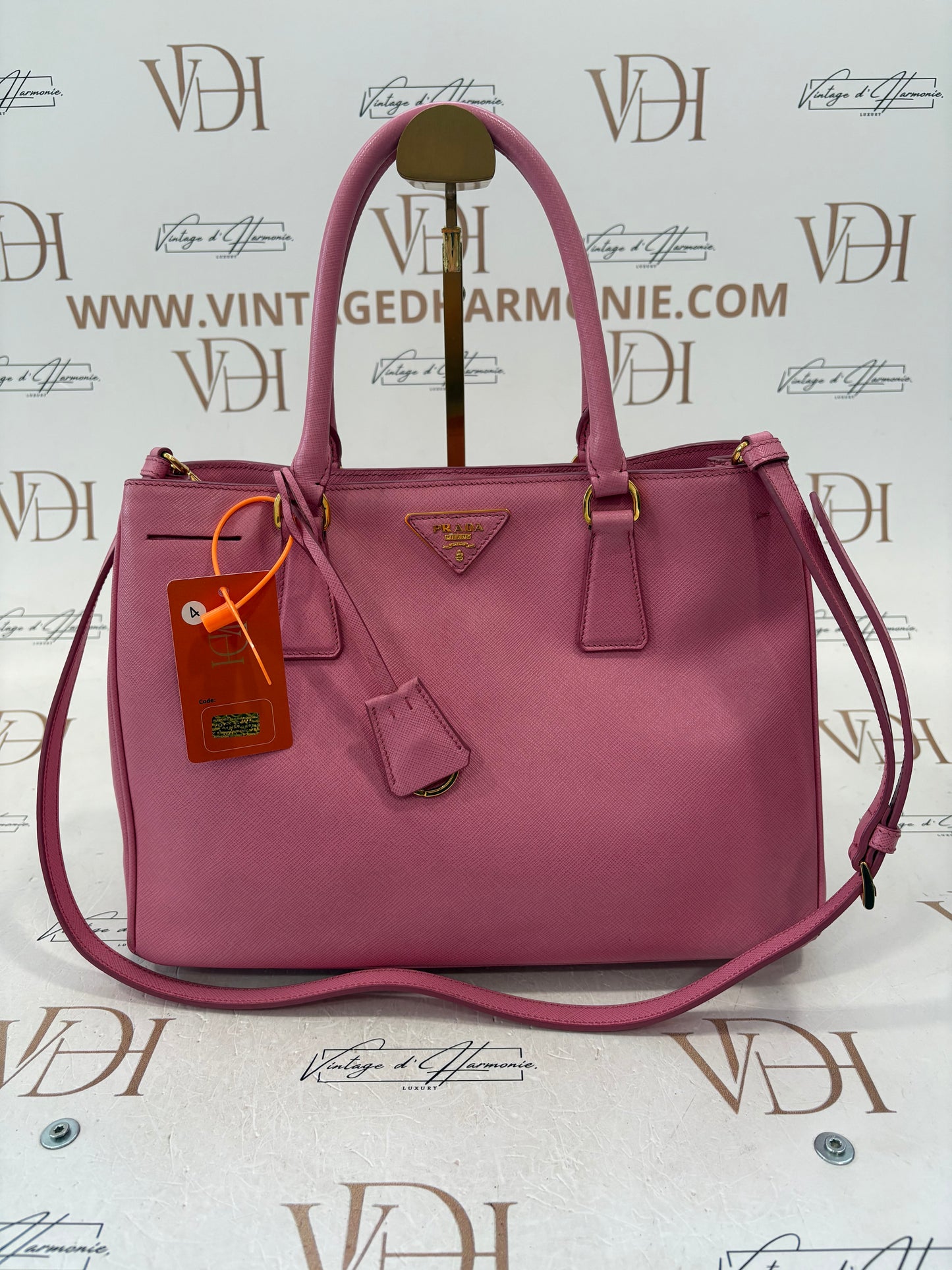 201016 - Prada Galleria Pink