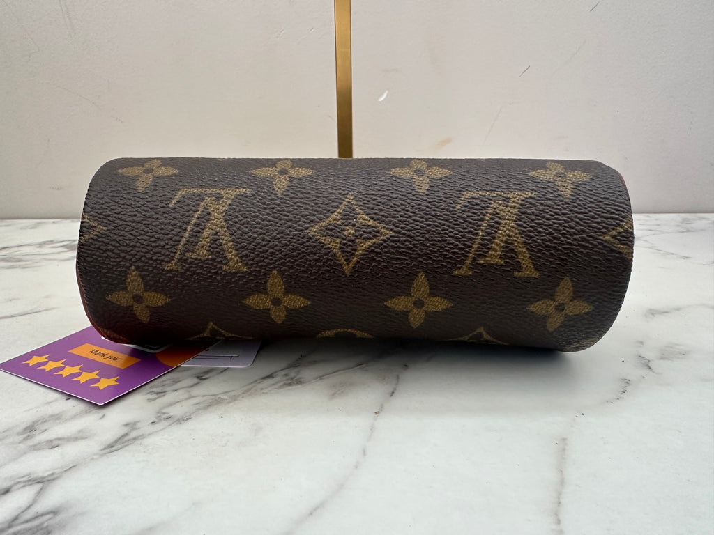 Louis Vuitton Papillon Pouch