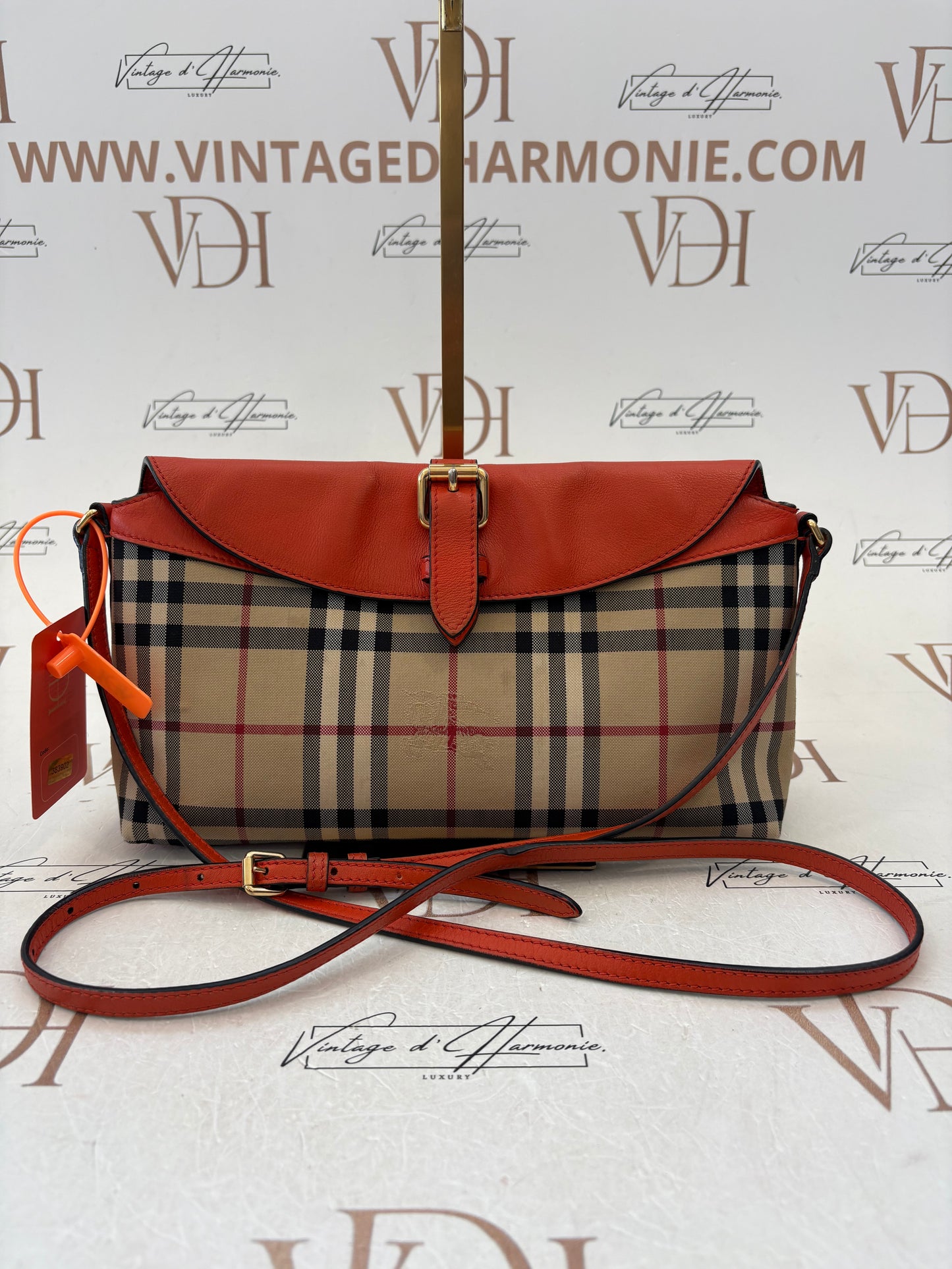 383902 - Burberry Bag