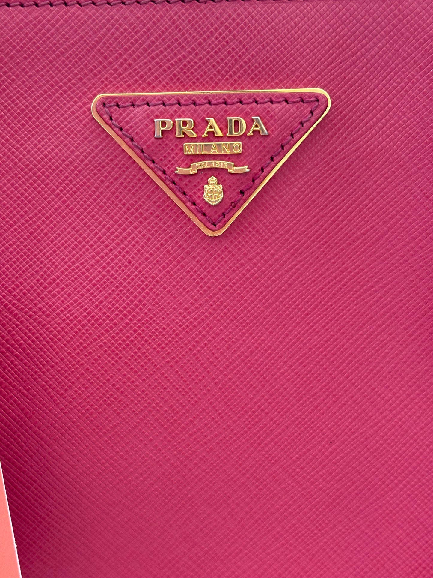 384200 - Prada Galleria