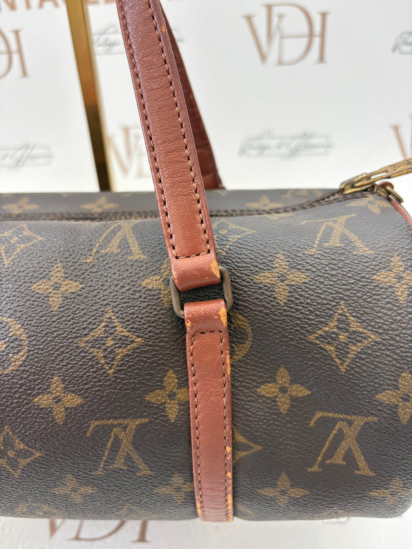 018324 - Louis Vuitton Papillon 30