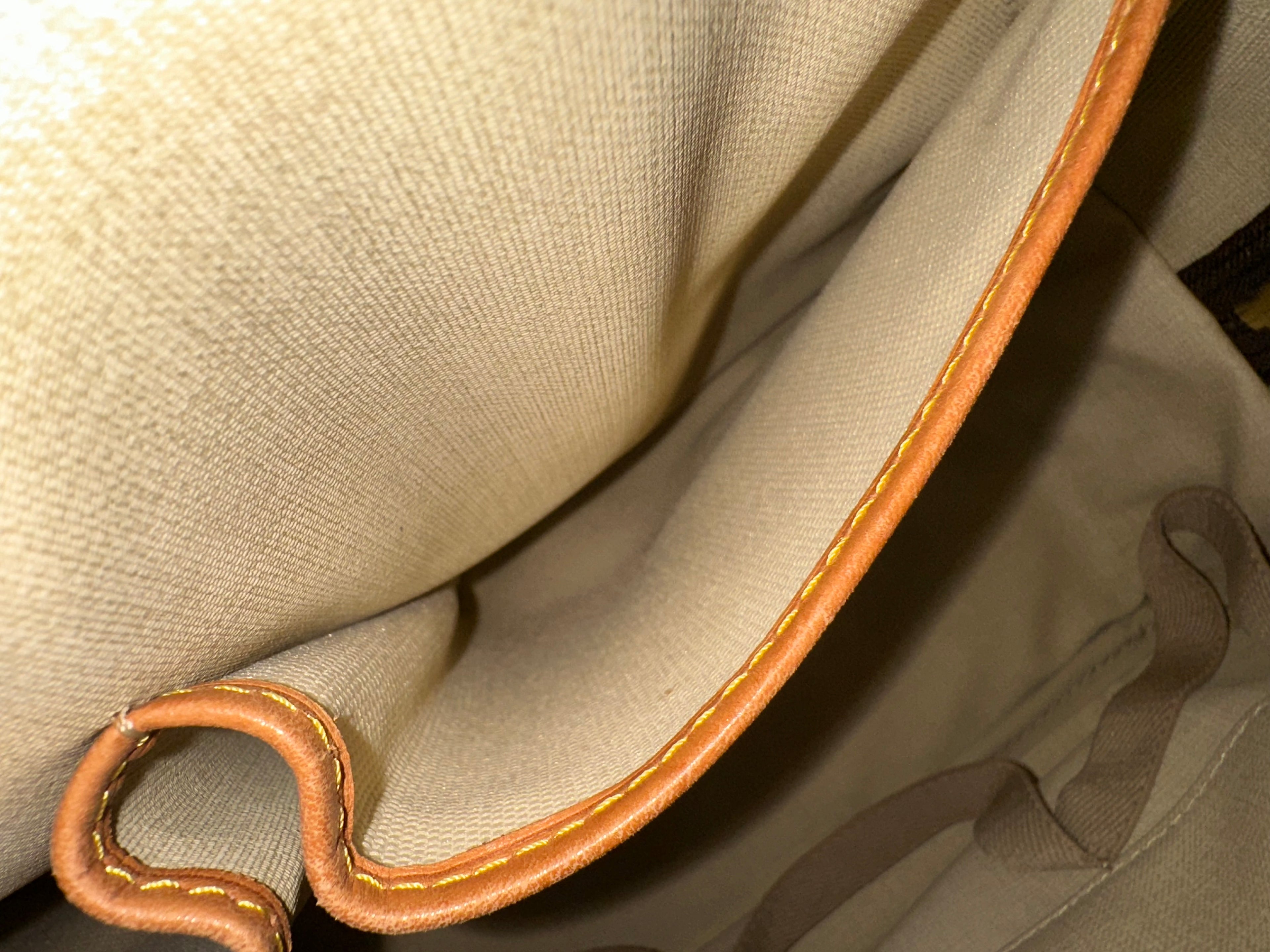 Louis Vuitton Deauville