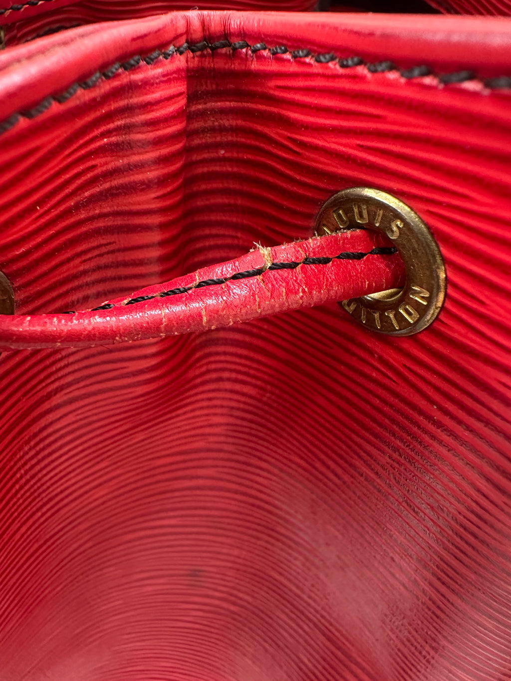 Louis Vuitton Noé Epi Red