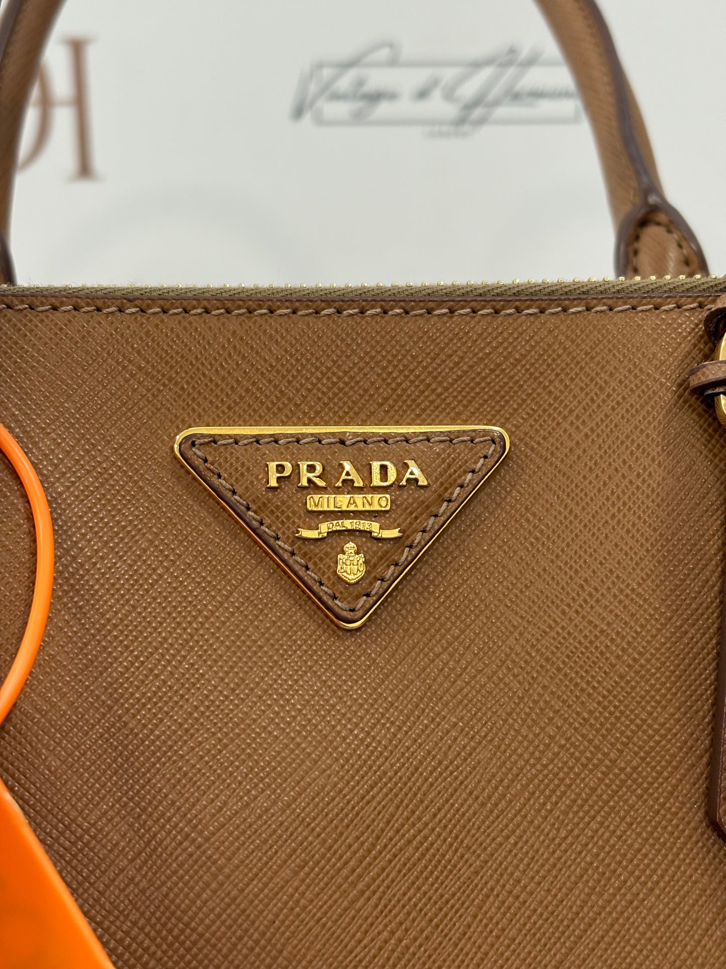 384302 - Prada Galleria