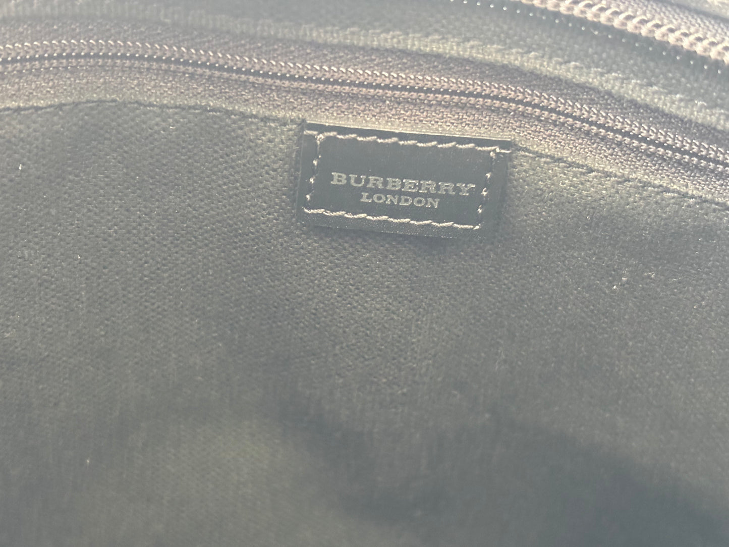 018079 - Burberry Beige