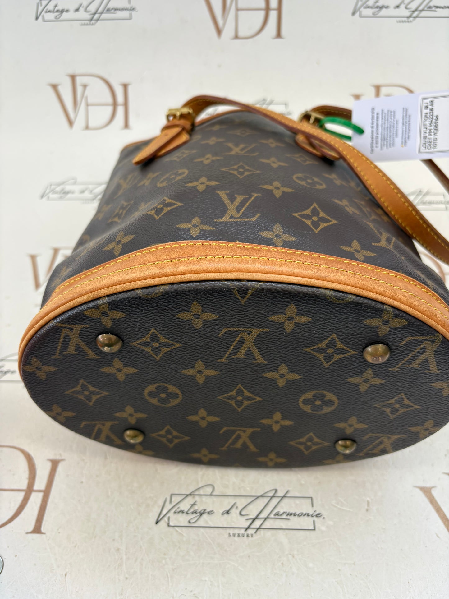 017094 - Louis Vuitton Bucket PM