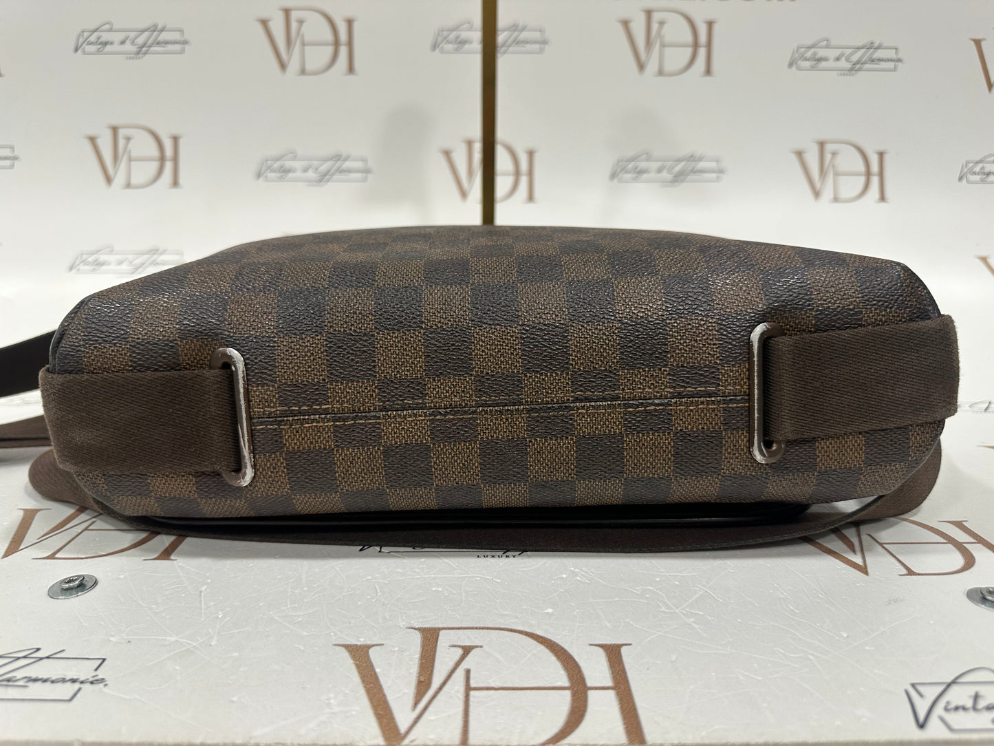 017788 - Louis Vuitton Damier Brooklyn MM