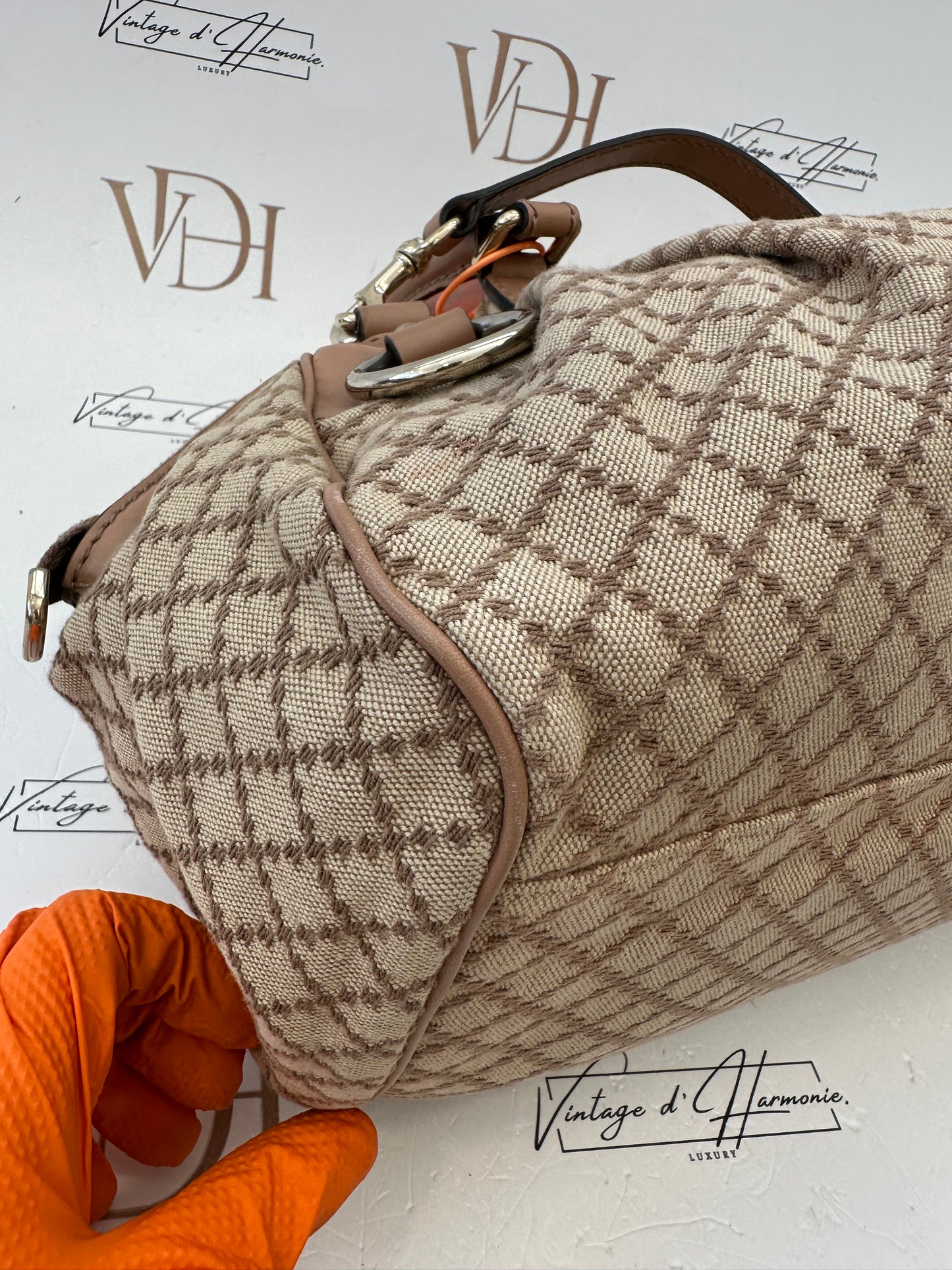 382532 - Gucci Sukey