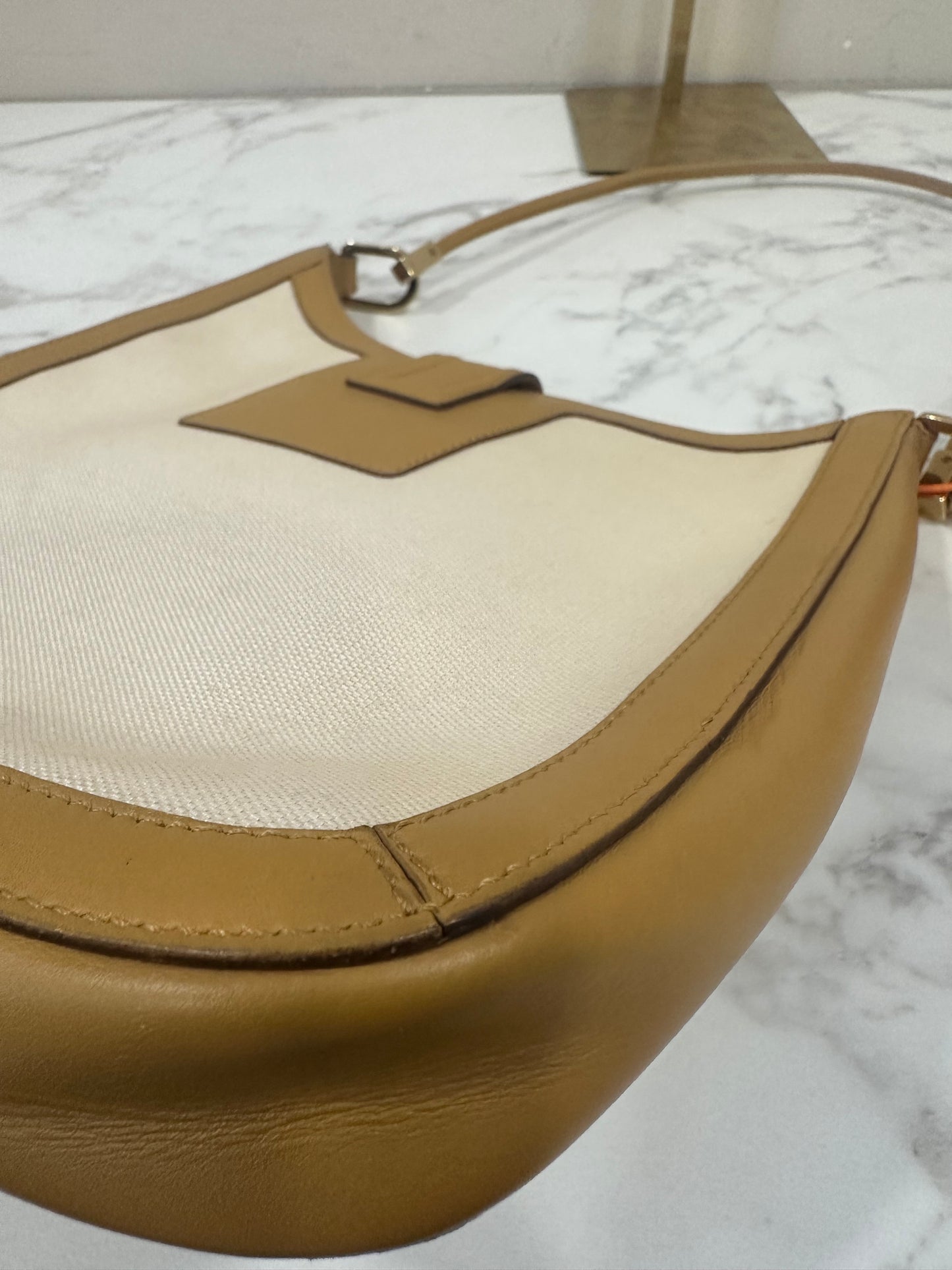 Gucci Beige