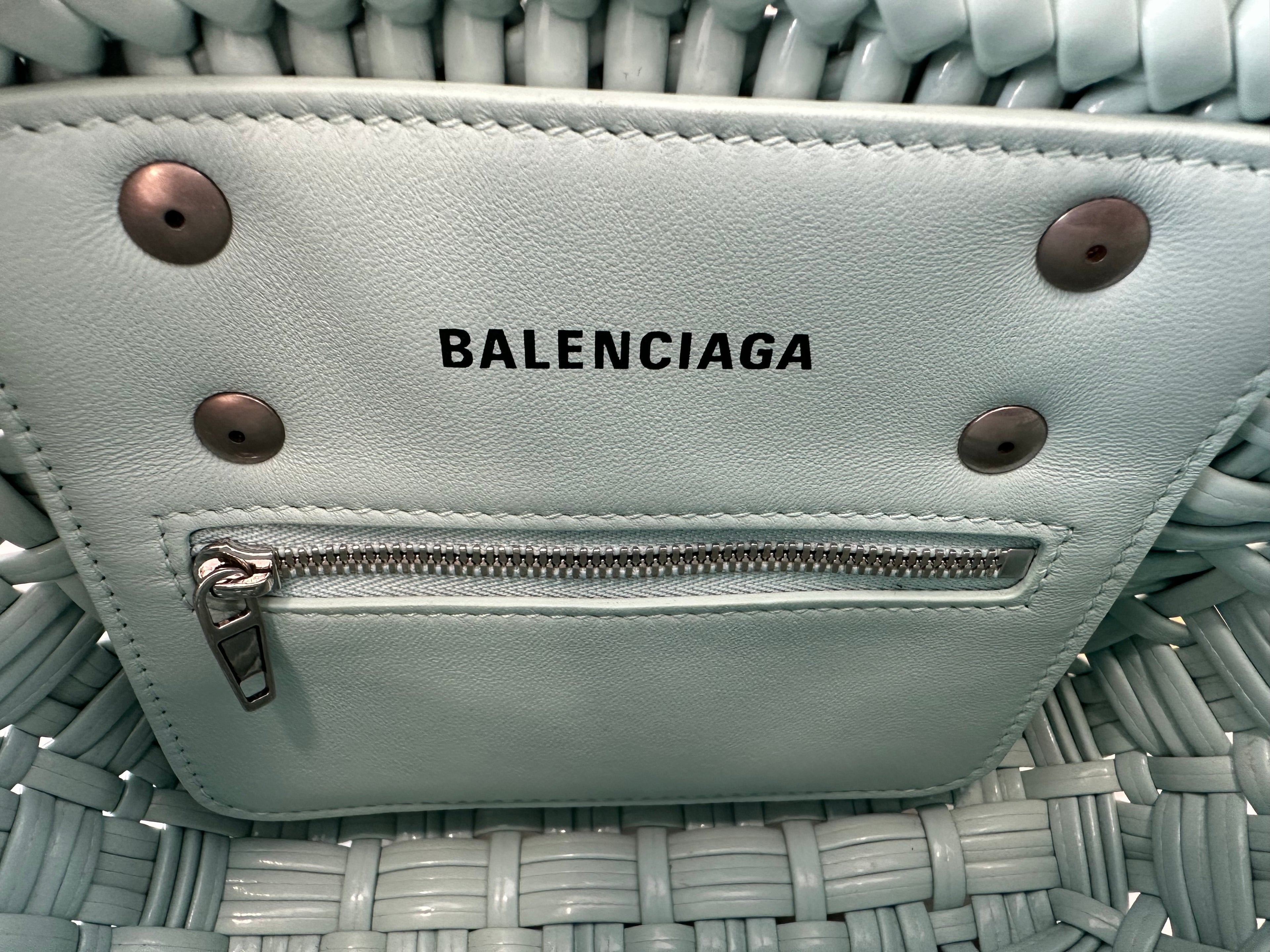 Balenciaga Bistro