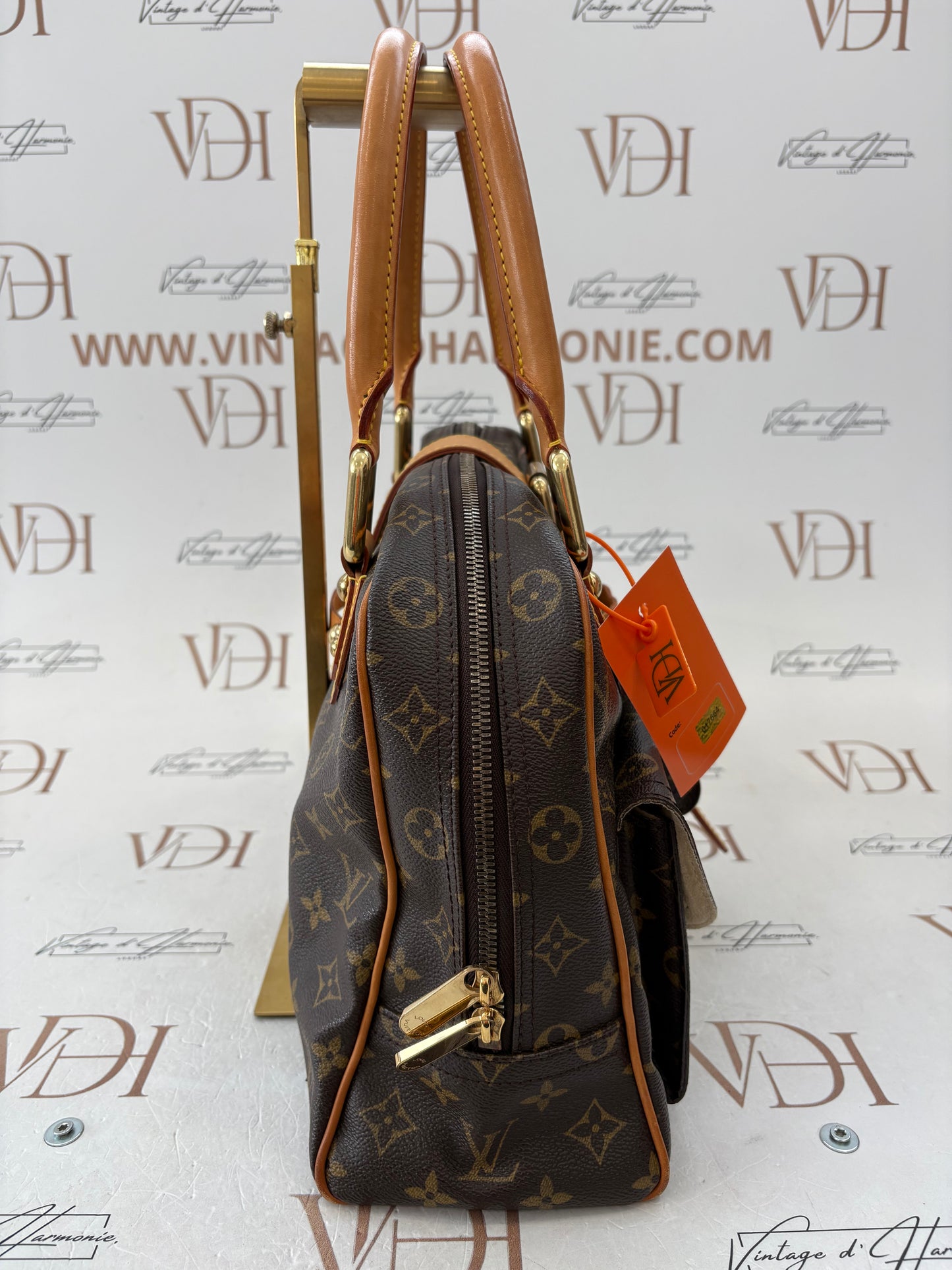 017664 - Louis Vuitton Manhattan GM