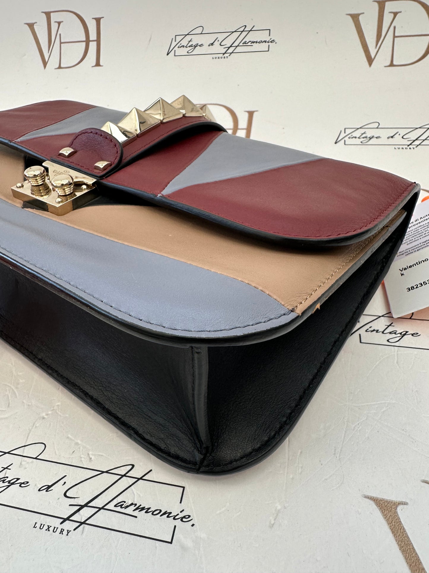 382353 - Valentino Glam Look