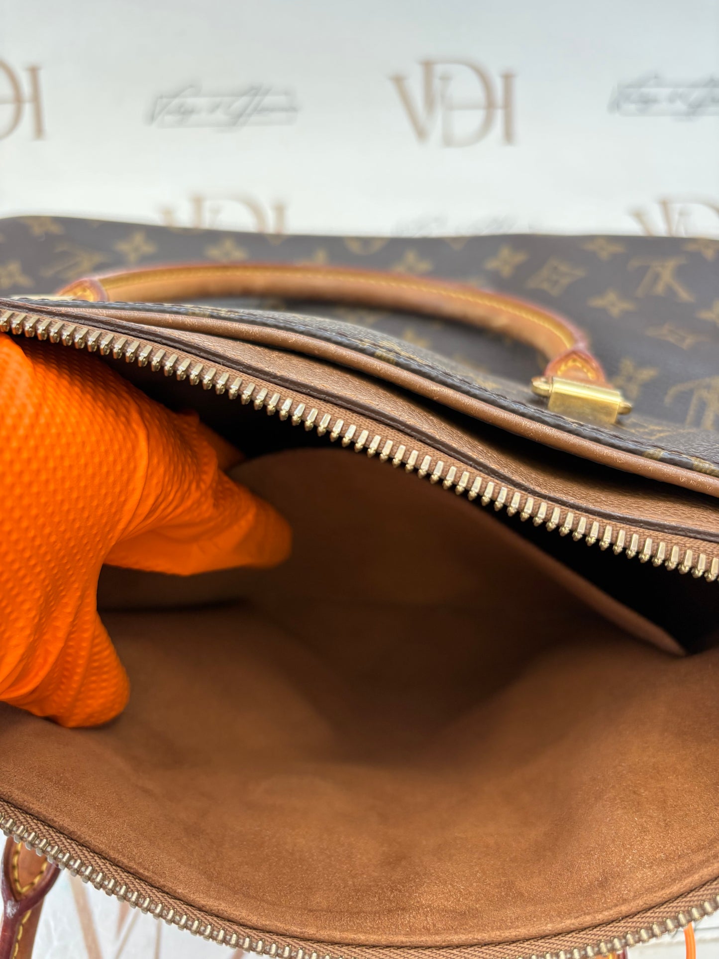 384162 - LV pallas