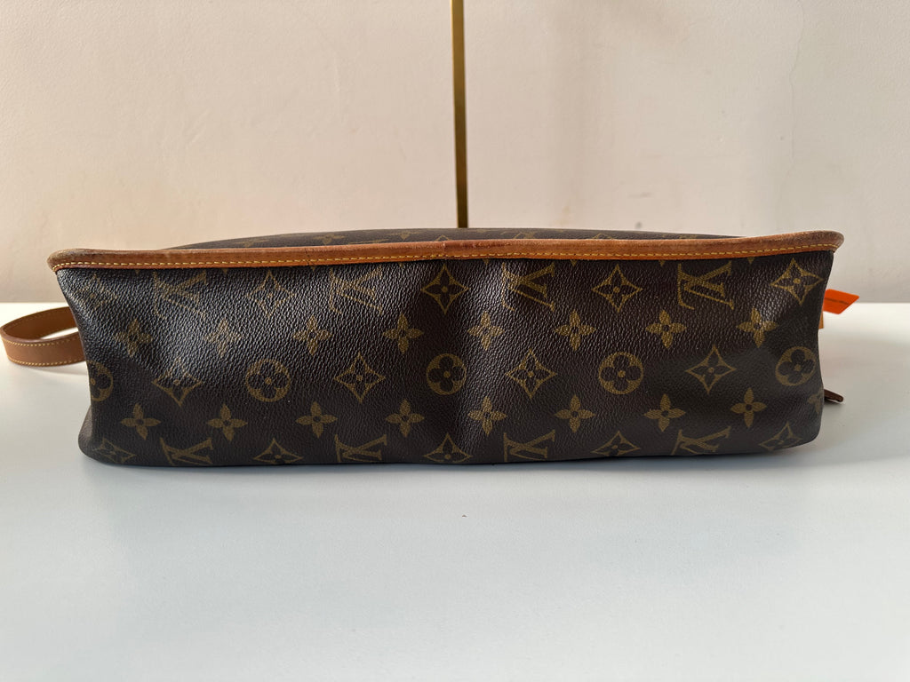 Louis Vuitton Gibeciere GM