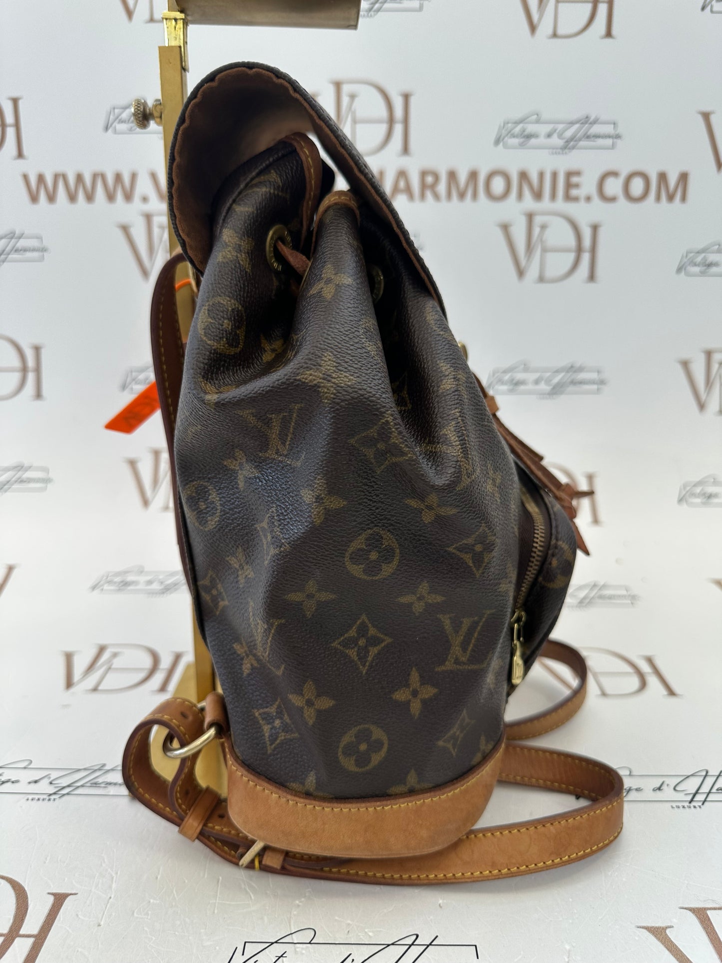 017767 - Louis Vuitton Montsouris MM