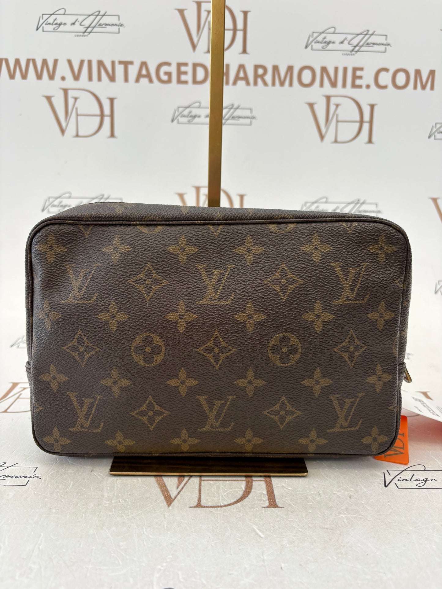 018933 - Louis Vuitton Trousse Toilette 23