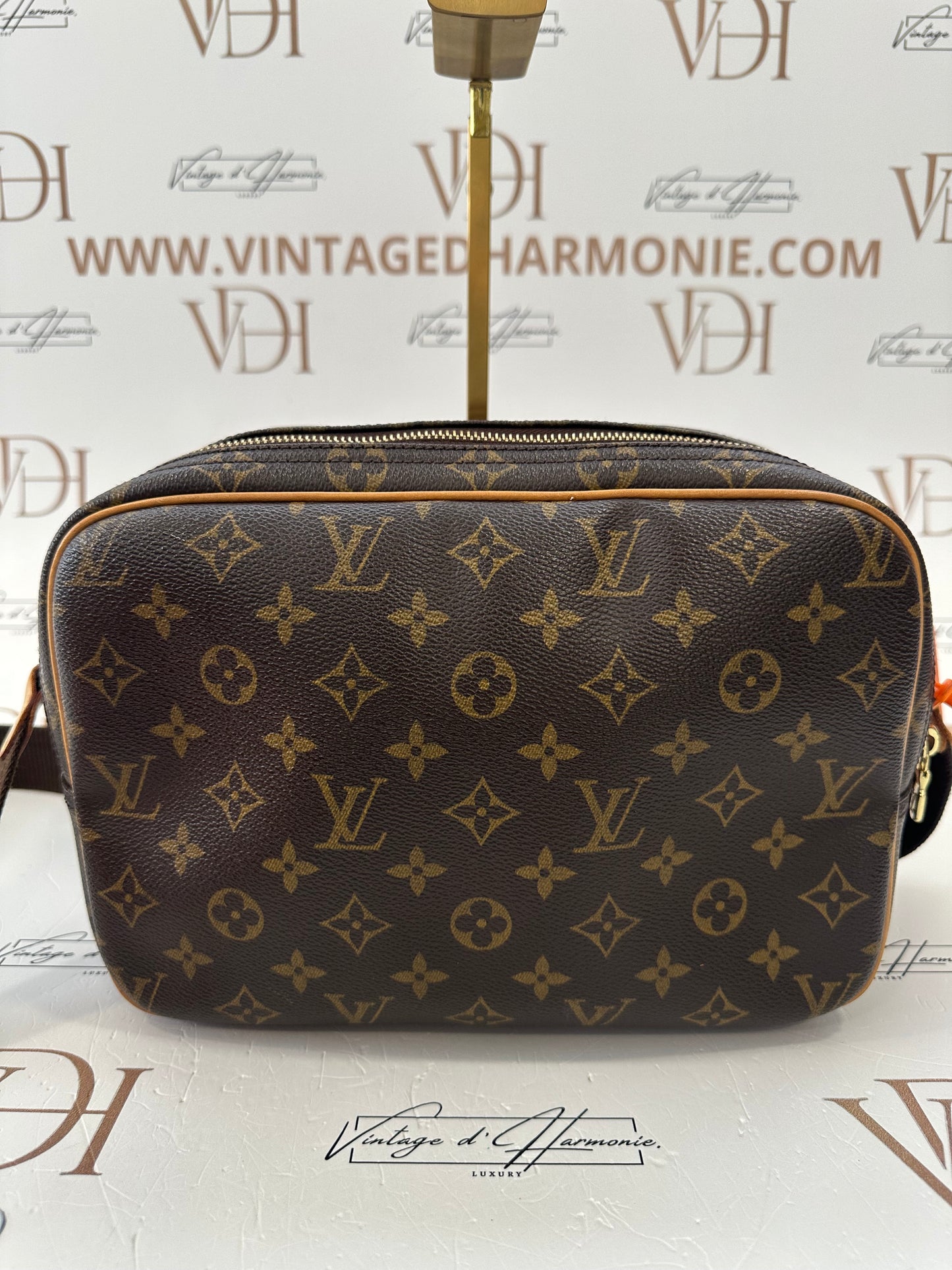 017934 - Louis Vuitton Reporter PM