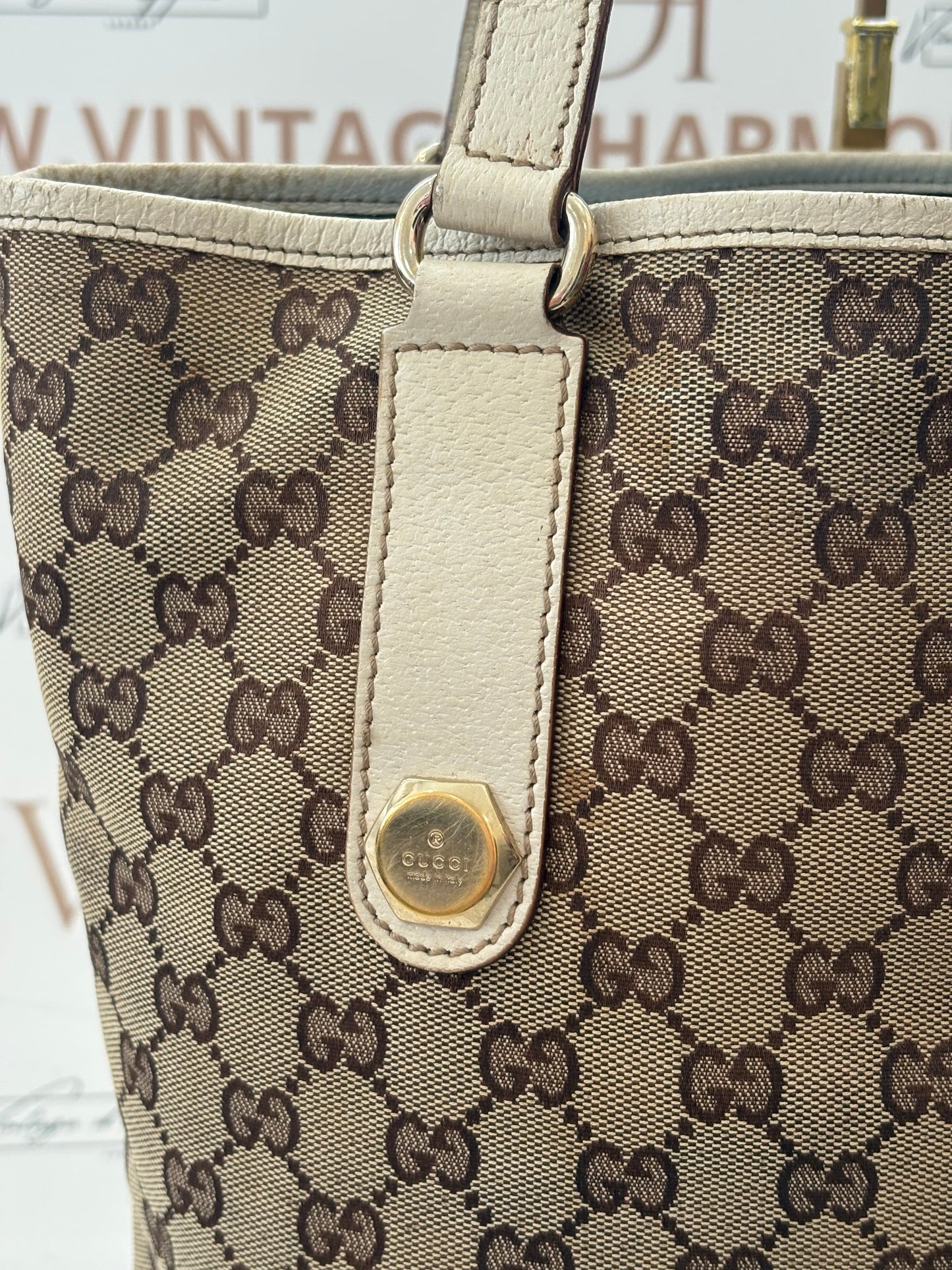 018185 - Gucci Tote Vertical
