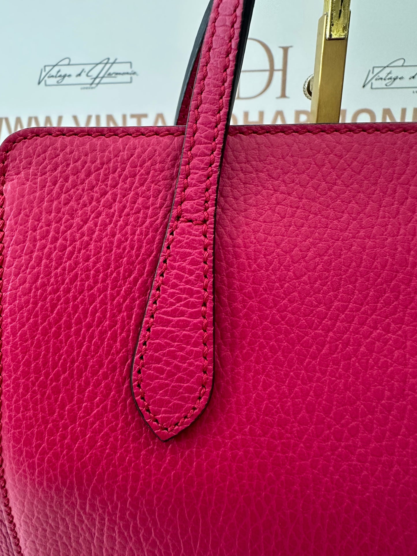 382740 - Gucci Swing