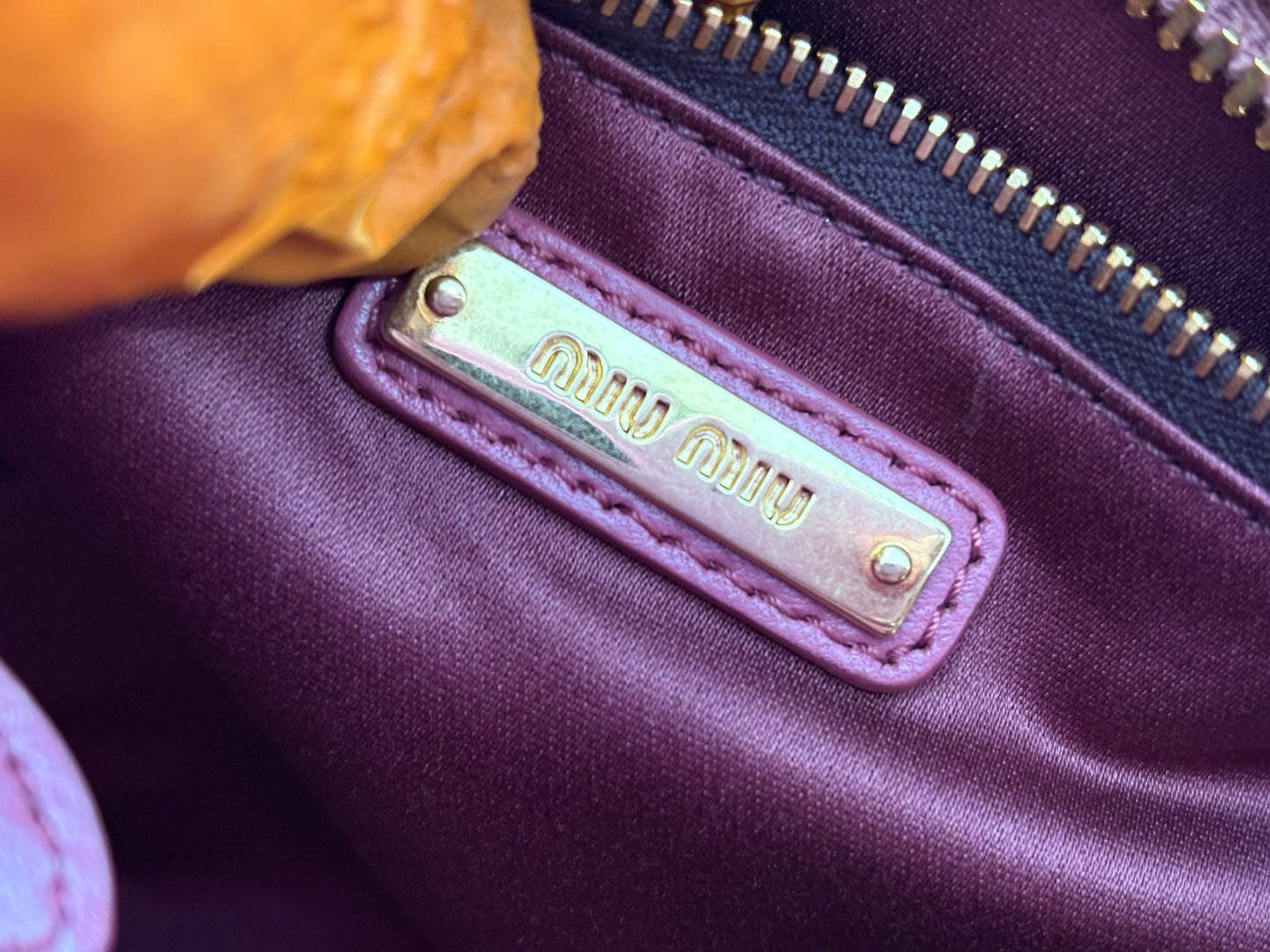 384327 - Miu Miu