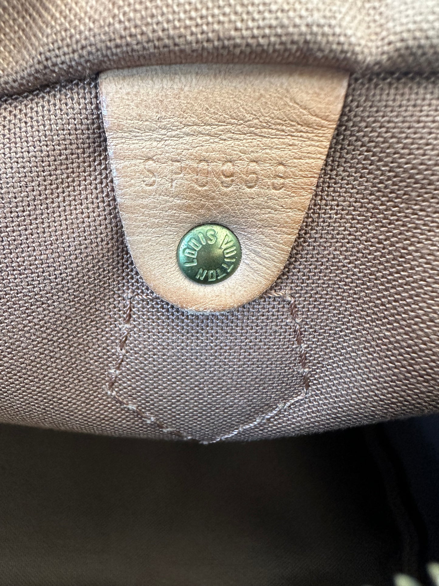 Louis Vuitton Speedy 30