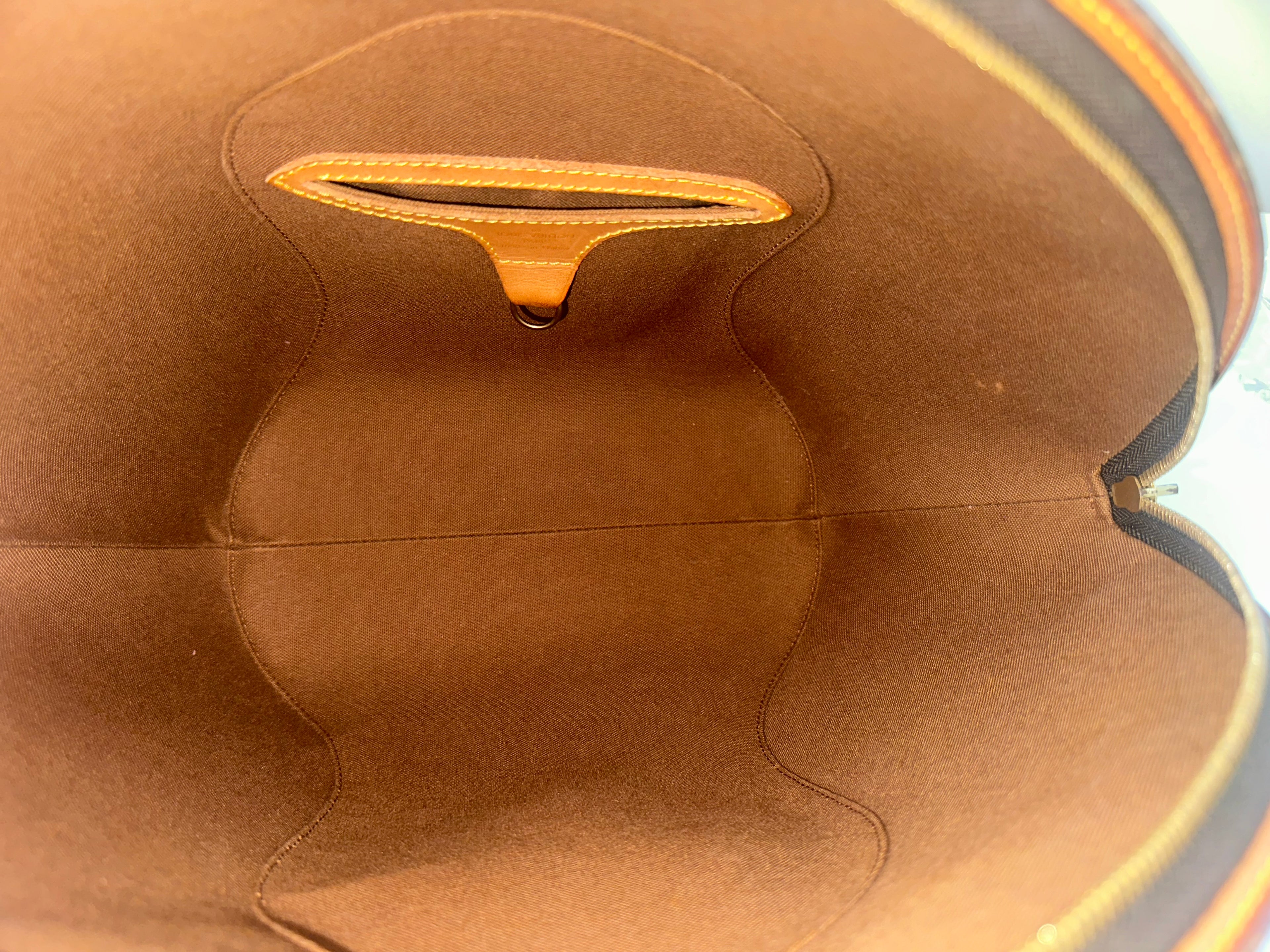 Louis Vuitton Ellipse MM