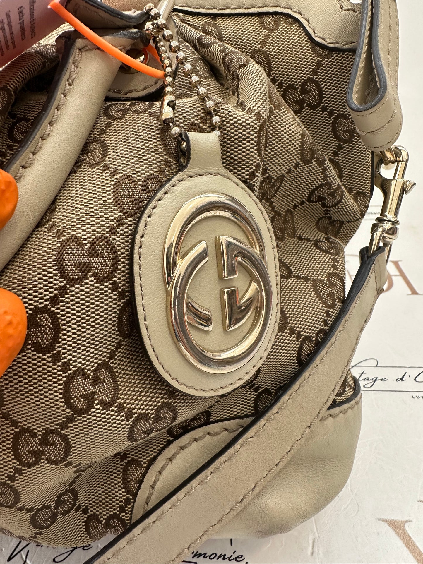 383088 - Gucci Sukey