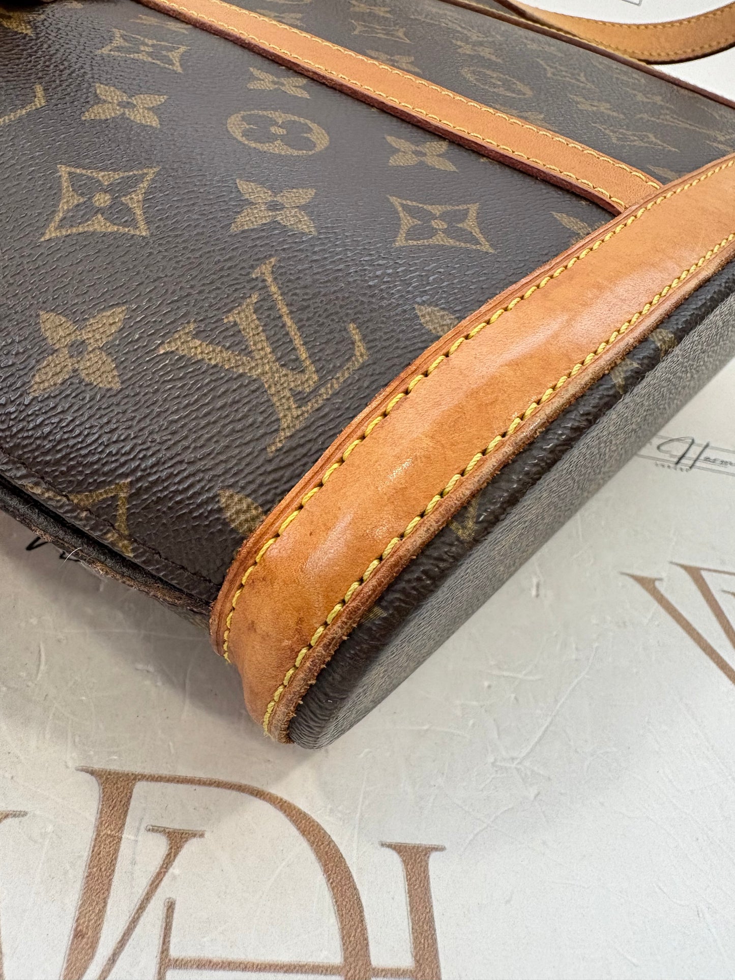 017727 - Louis Vuitton Babylone
