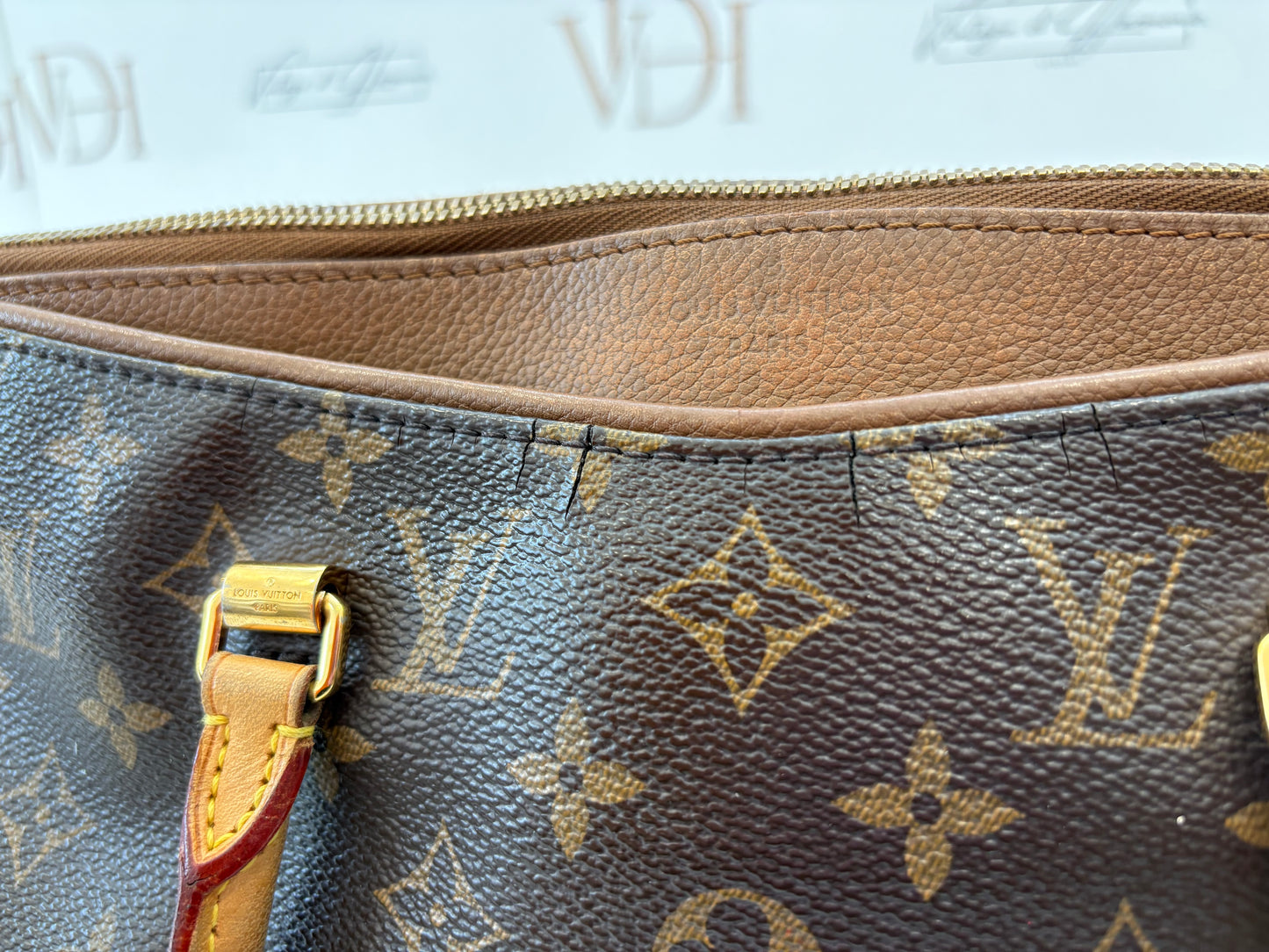 018771 - Louis Vuitton Pallas