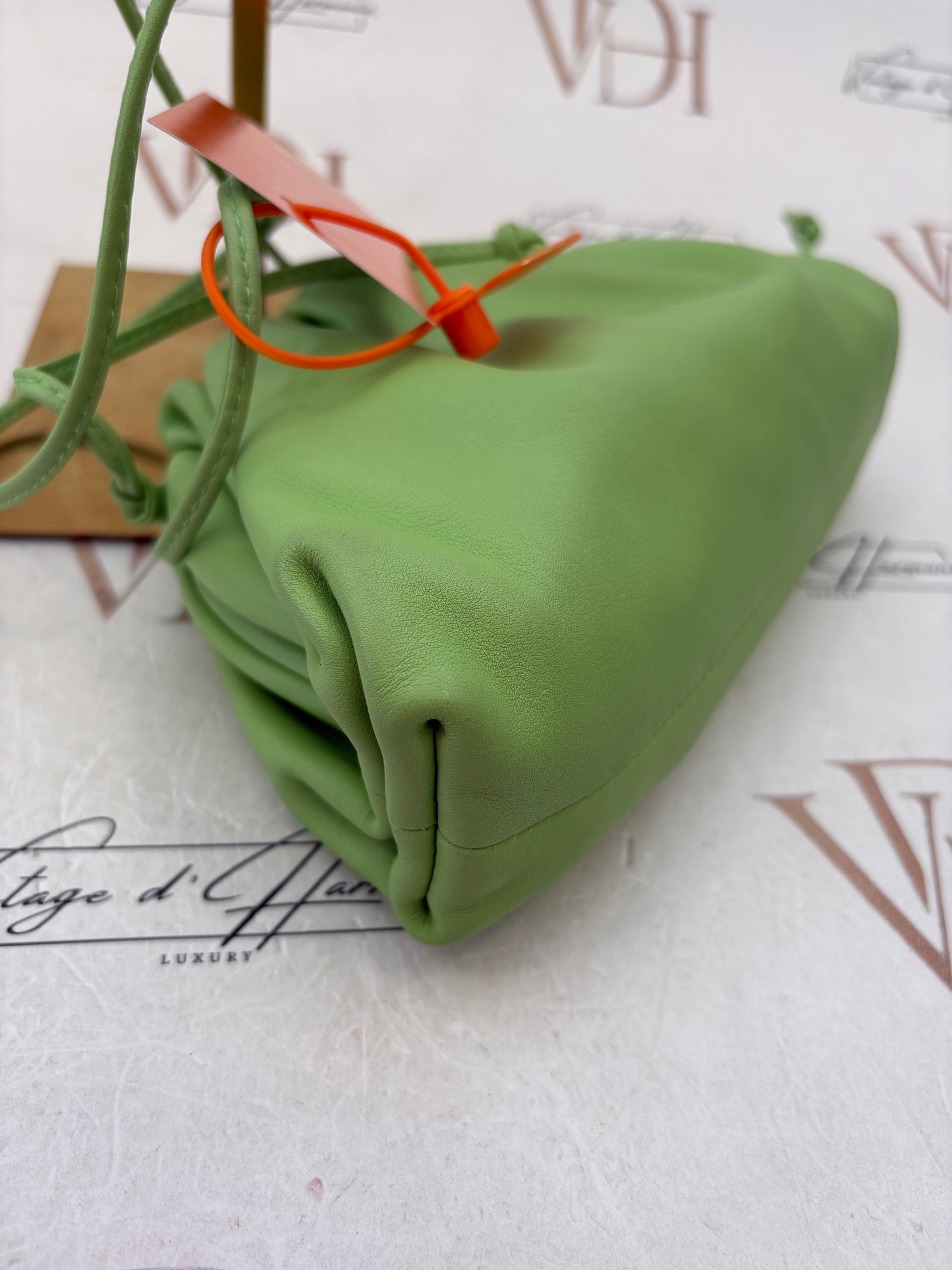 018775 - Bottega Veneta The Pouch Green