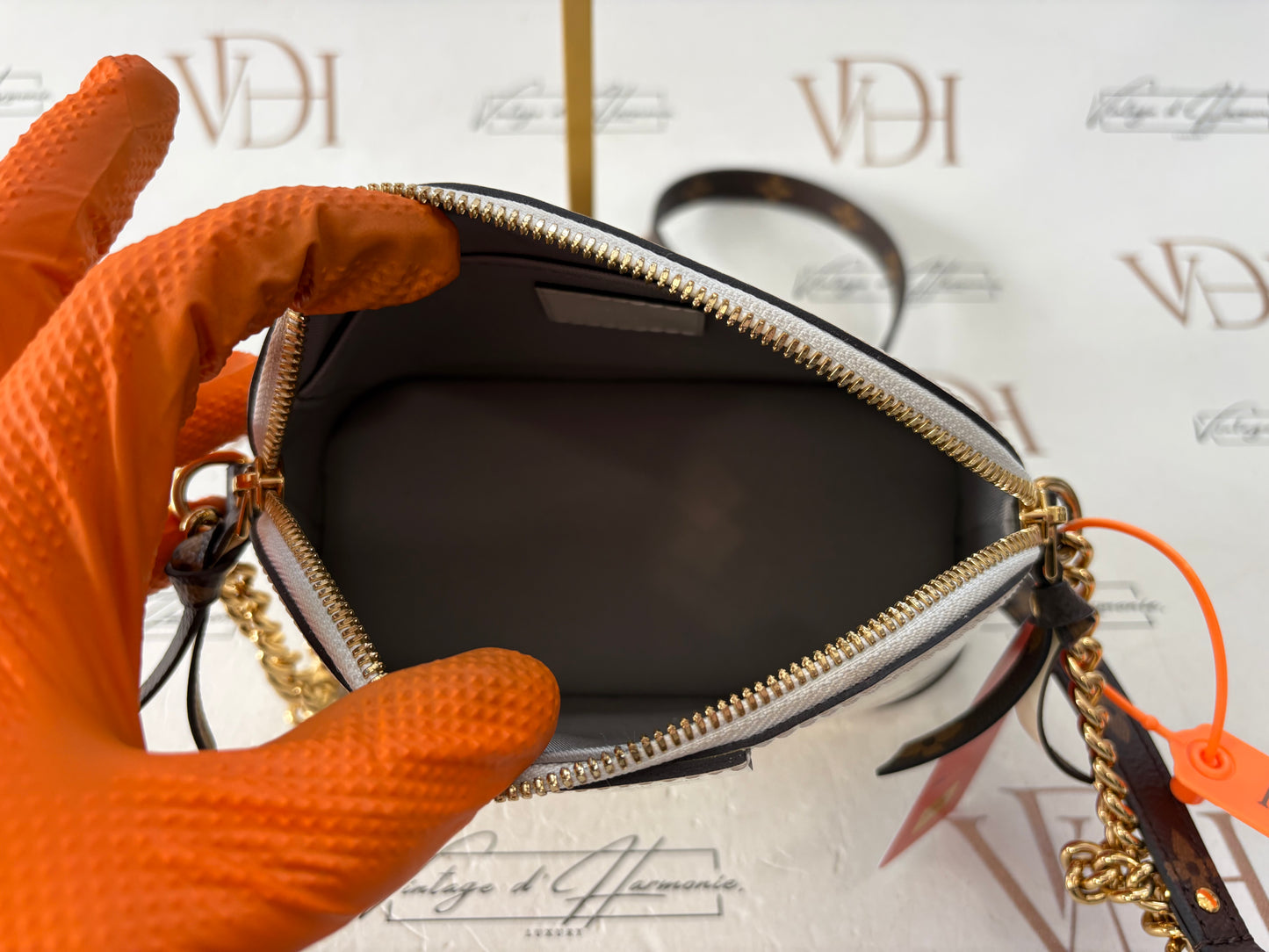 384014 - Louis Vuitton Alma BB