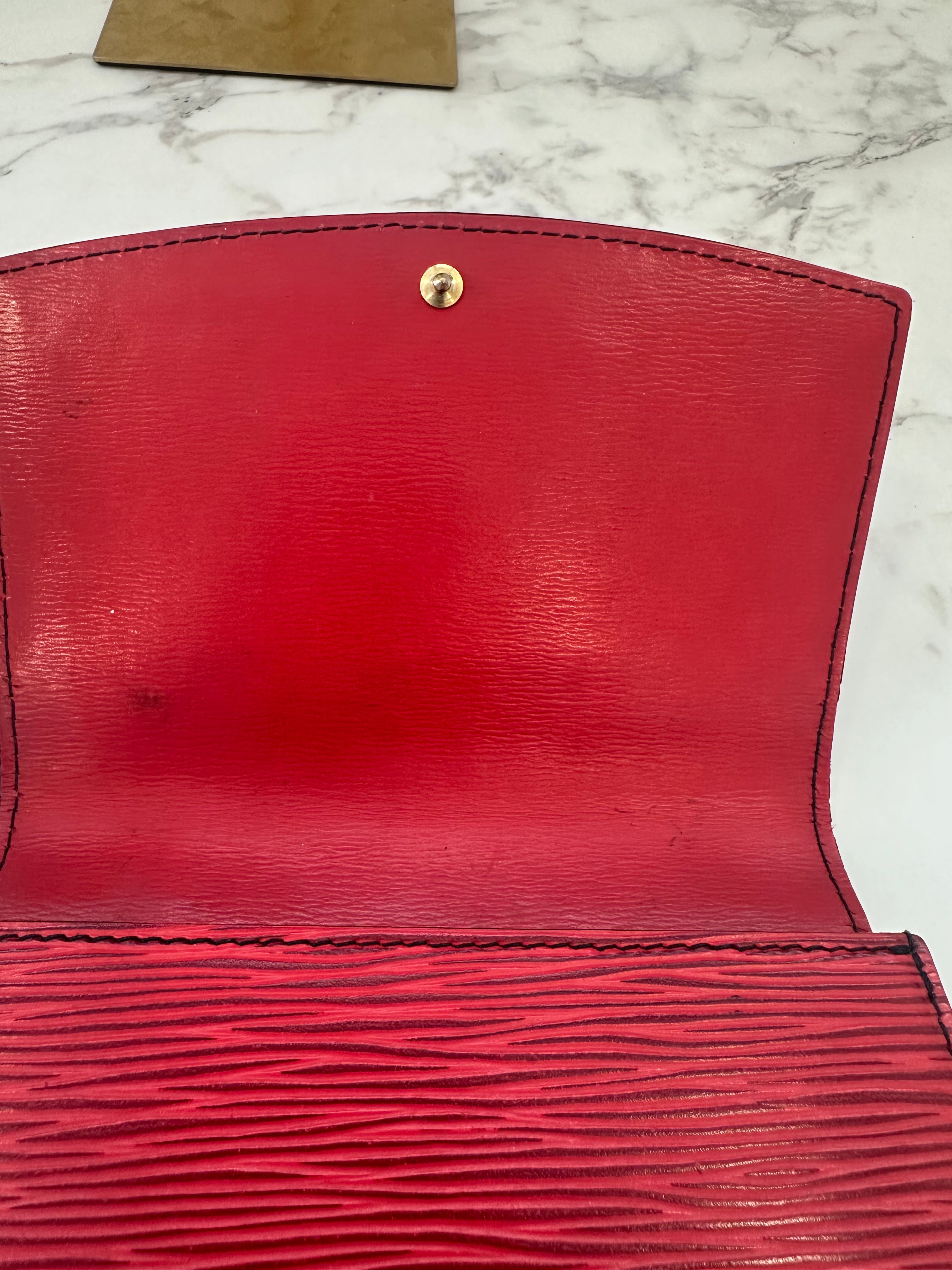 Louis Vuitton Epi pochette ceinture tilsit pouch