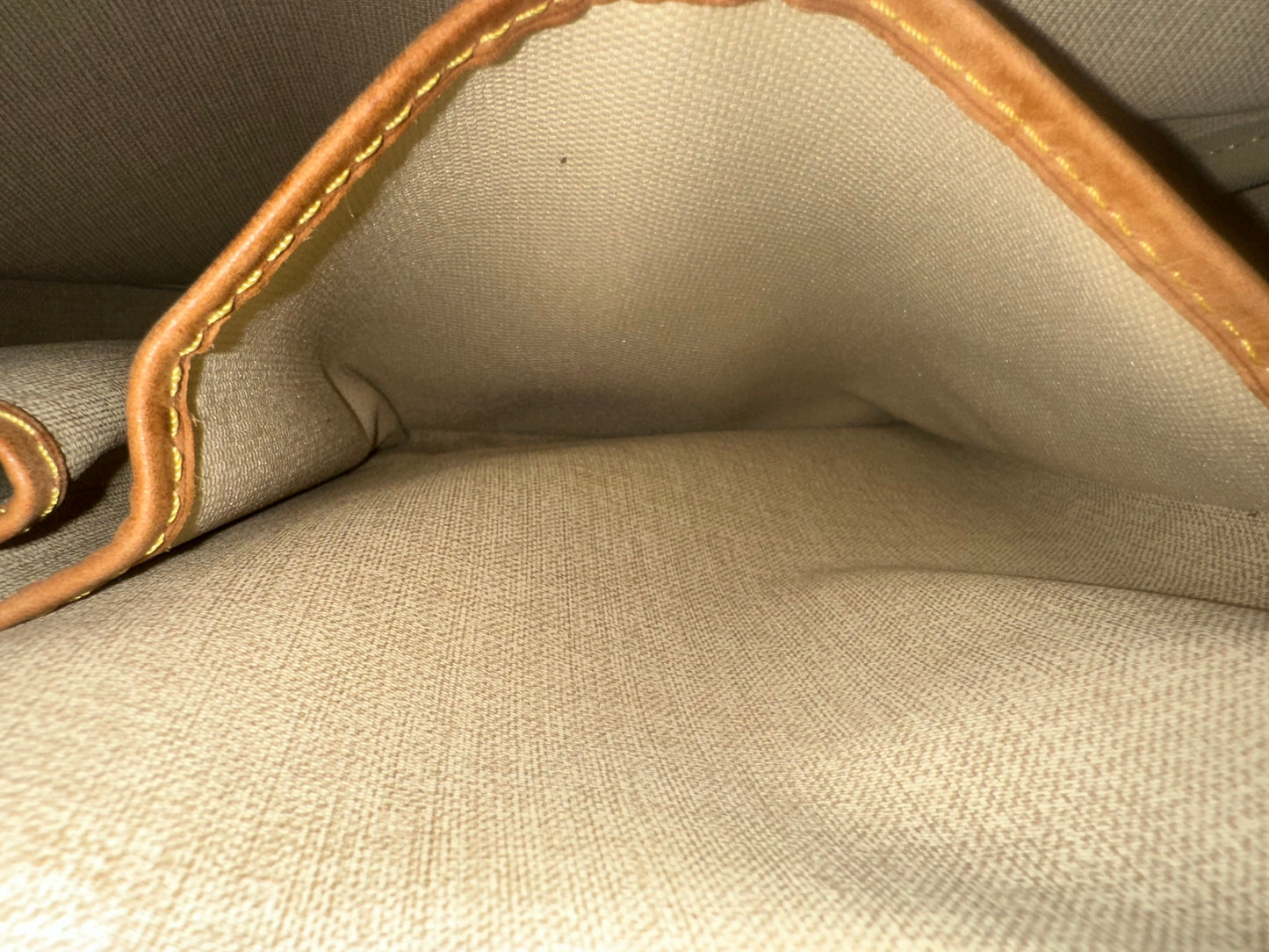 Louis Vuitton Reporter GM