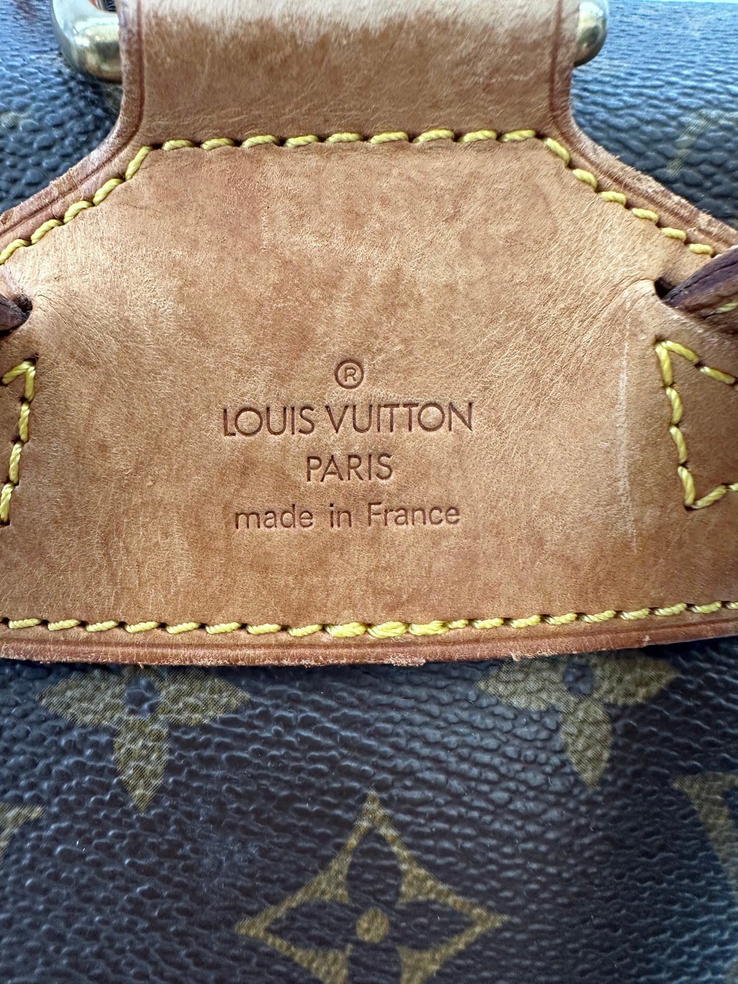 017845 - Louis Vuitton Montsouris MM
