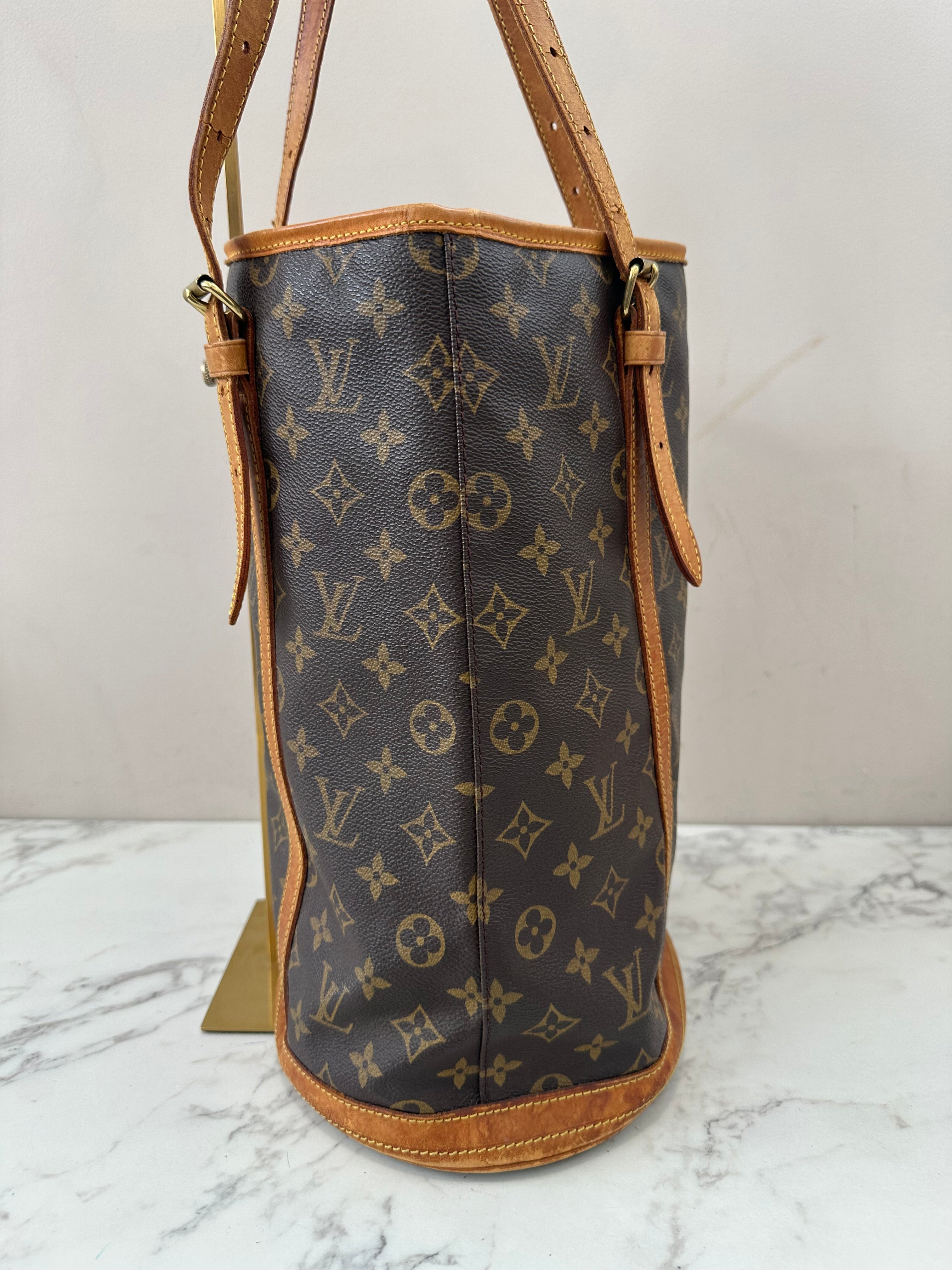 Louis Vuitton Bucket GM