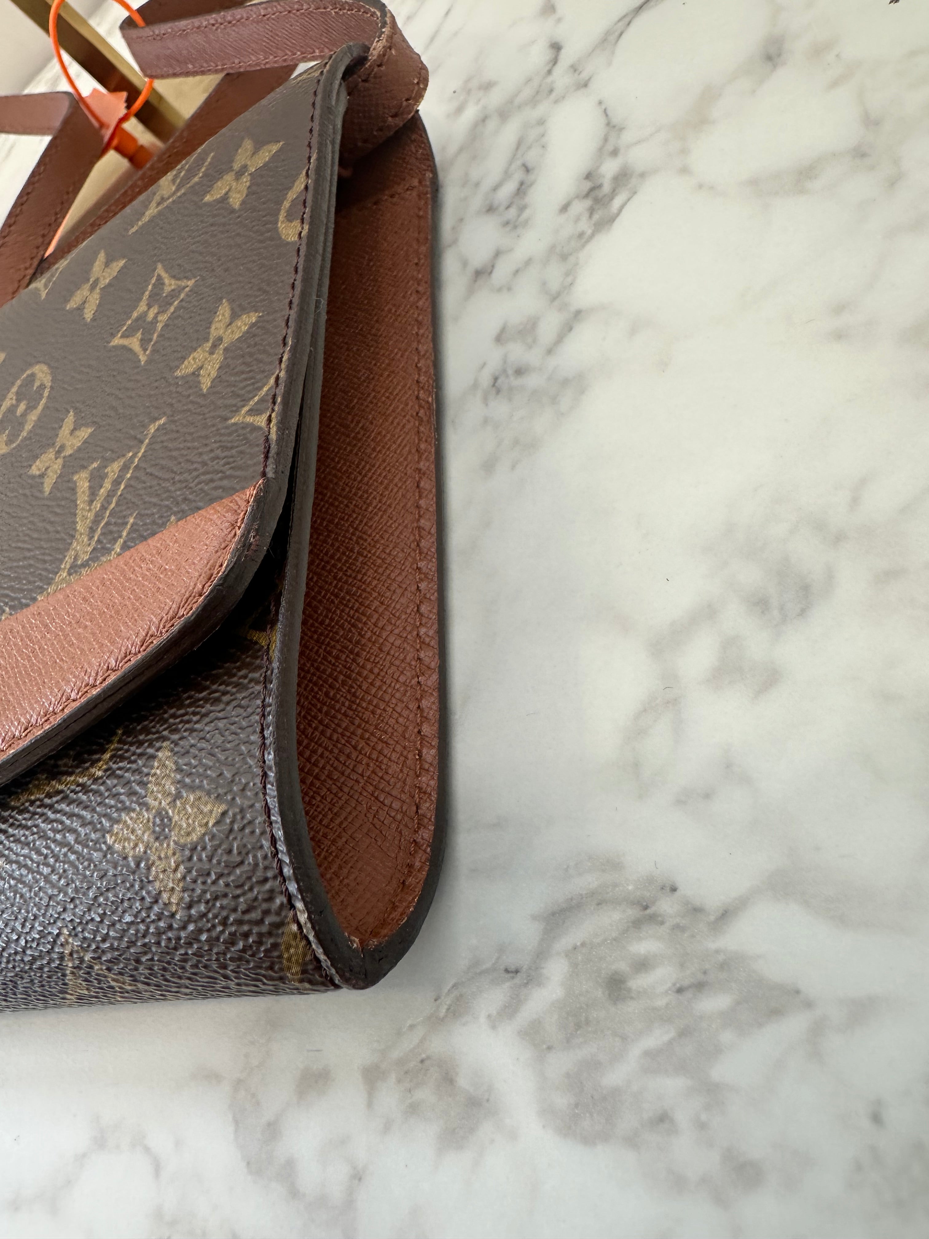 Louis Vuitton Bordeaux 23