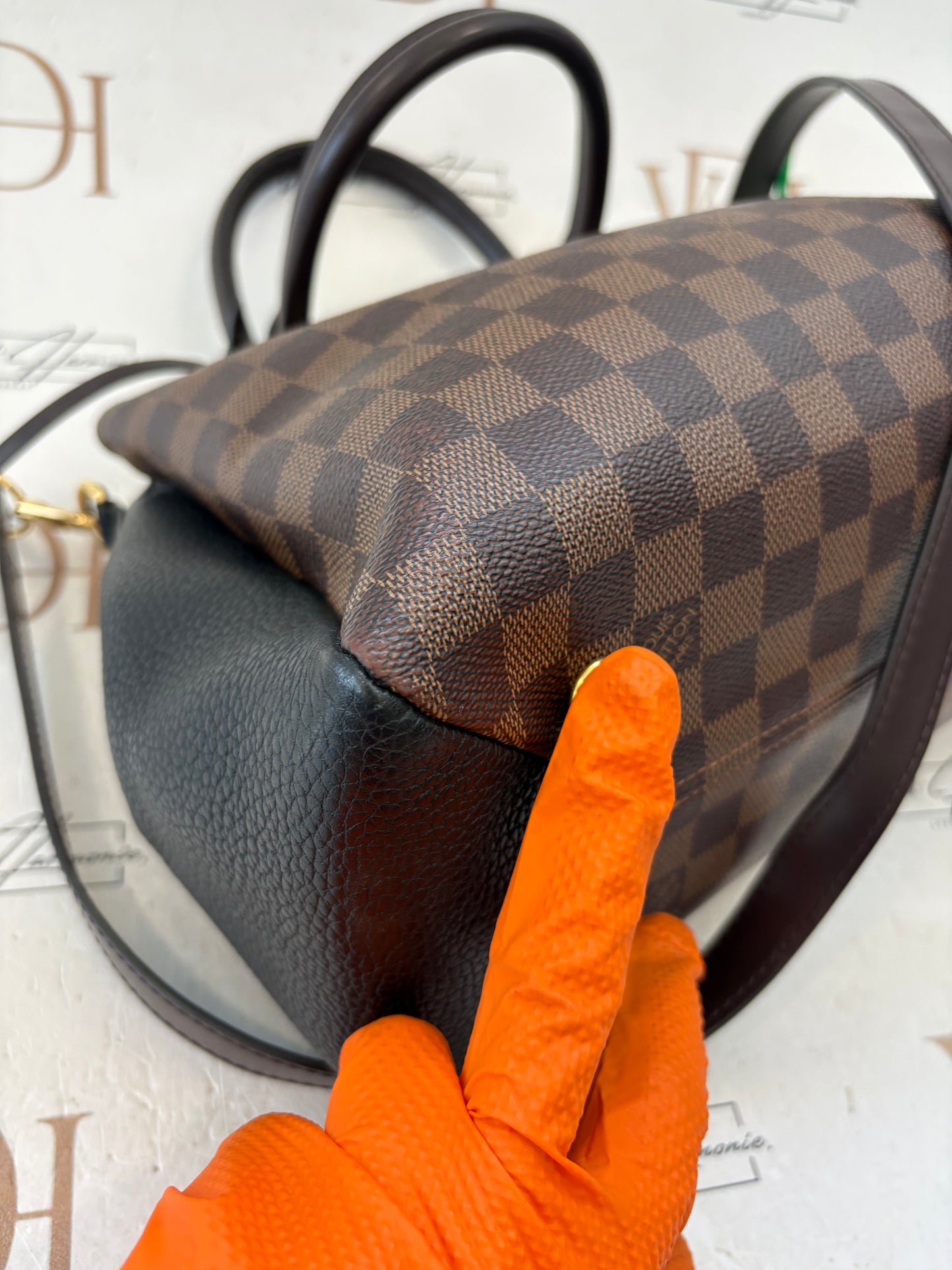017111 - Louis Vuitton Brittany