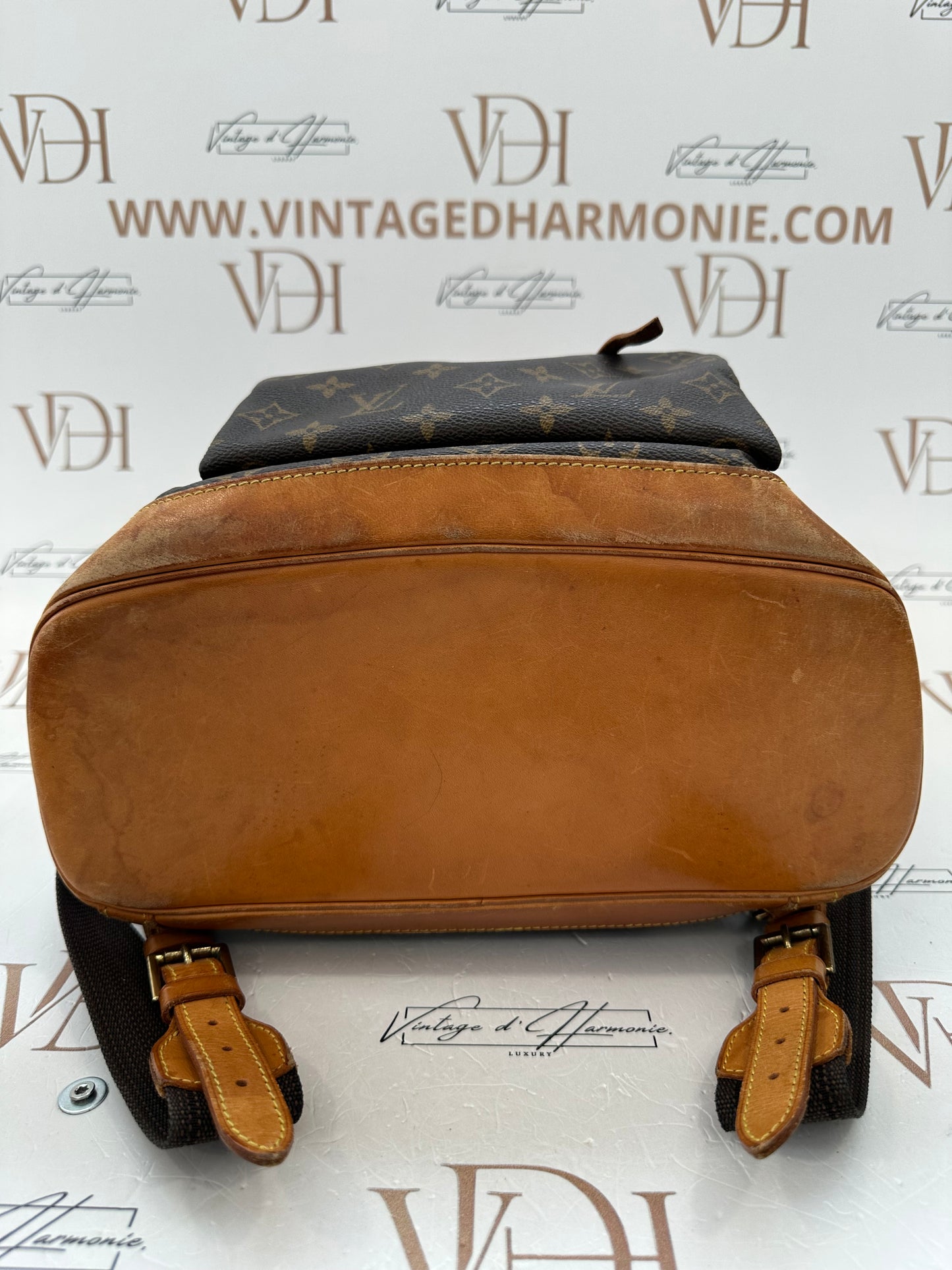017911 - Louis Vuitton Montsouris GM