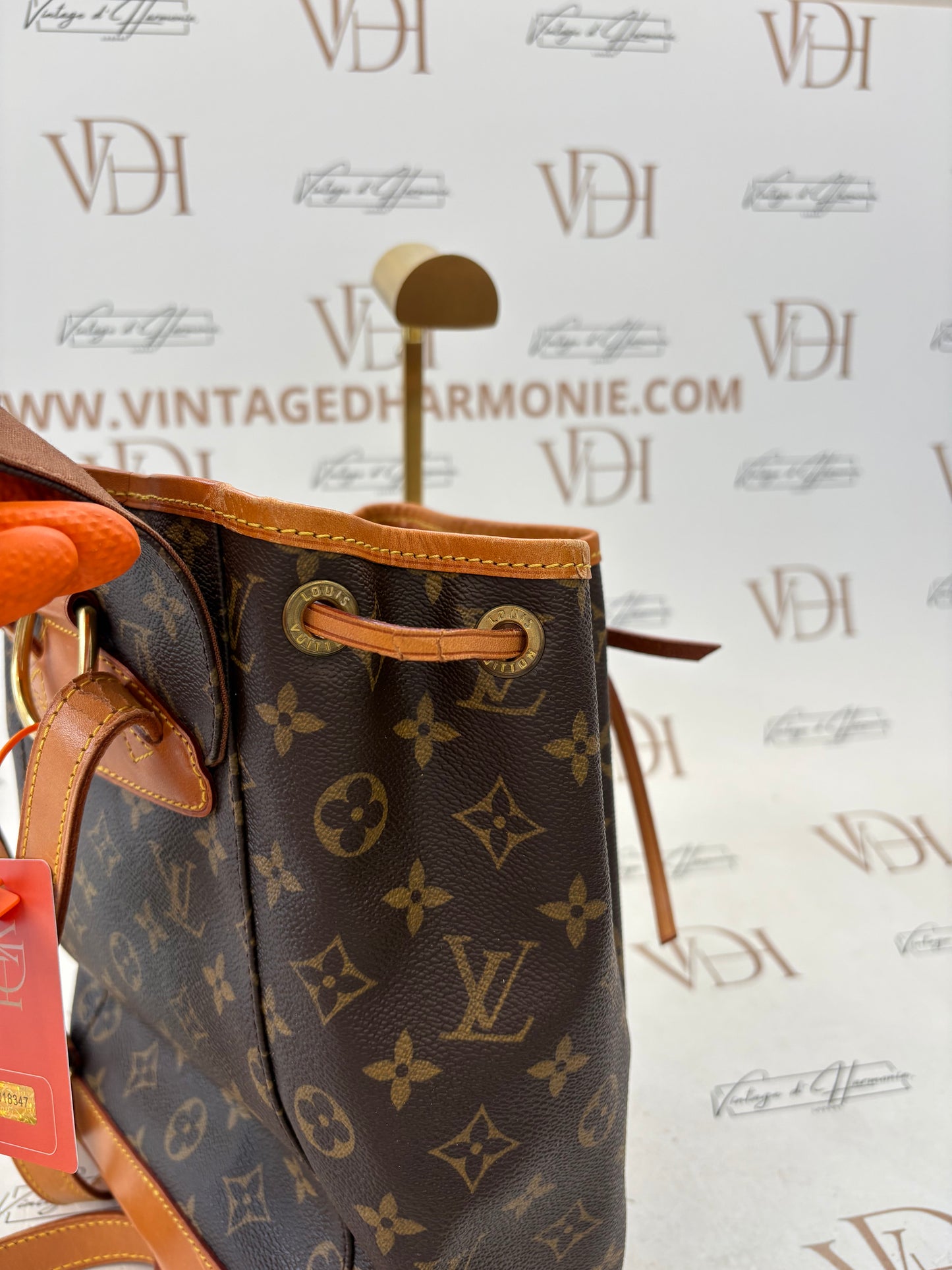 018347 - Louis Vuitton Montsouris MM