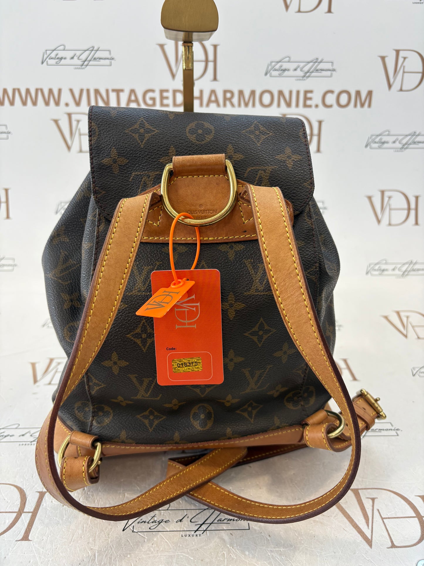 018375 - Louis Vuitton Montsouris MM