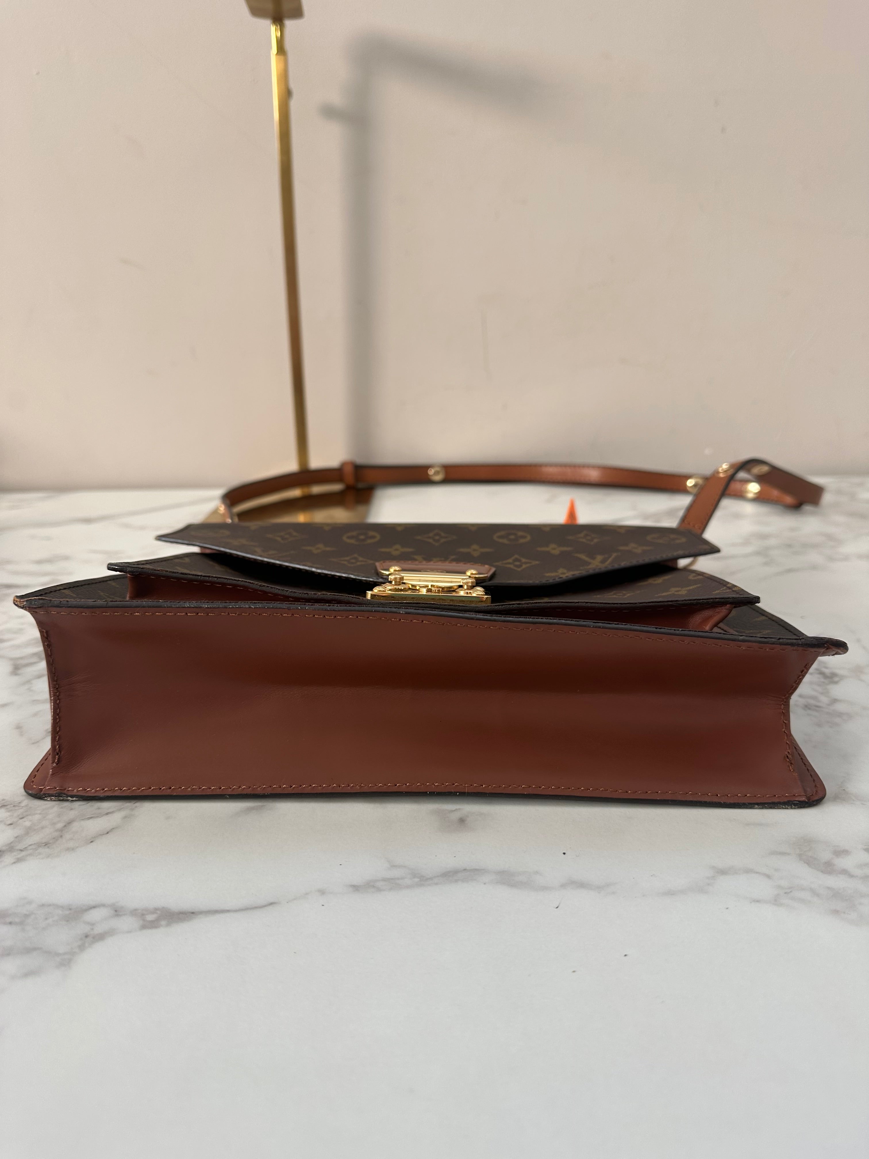 Louis Vuitton Monceau 28