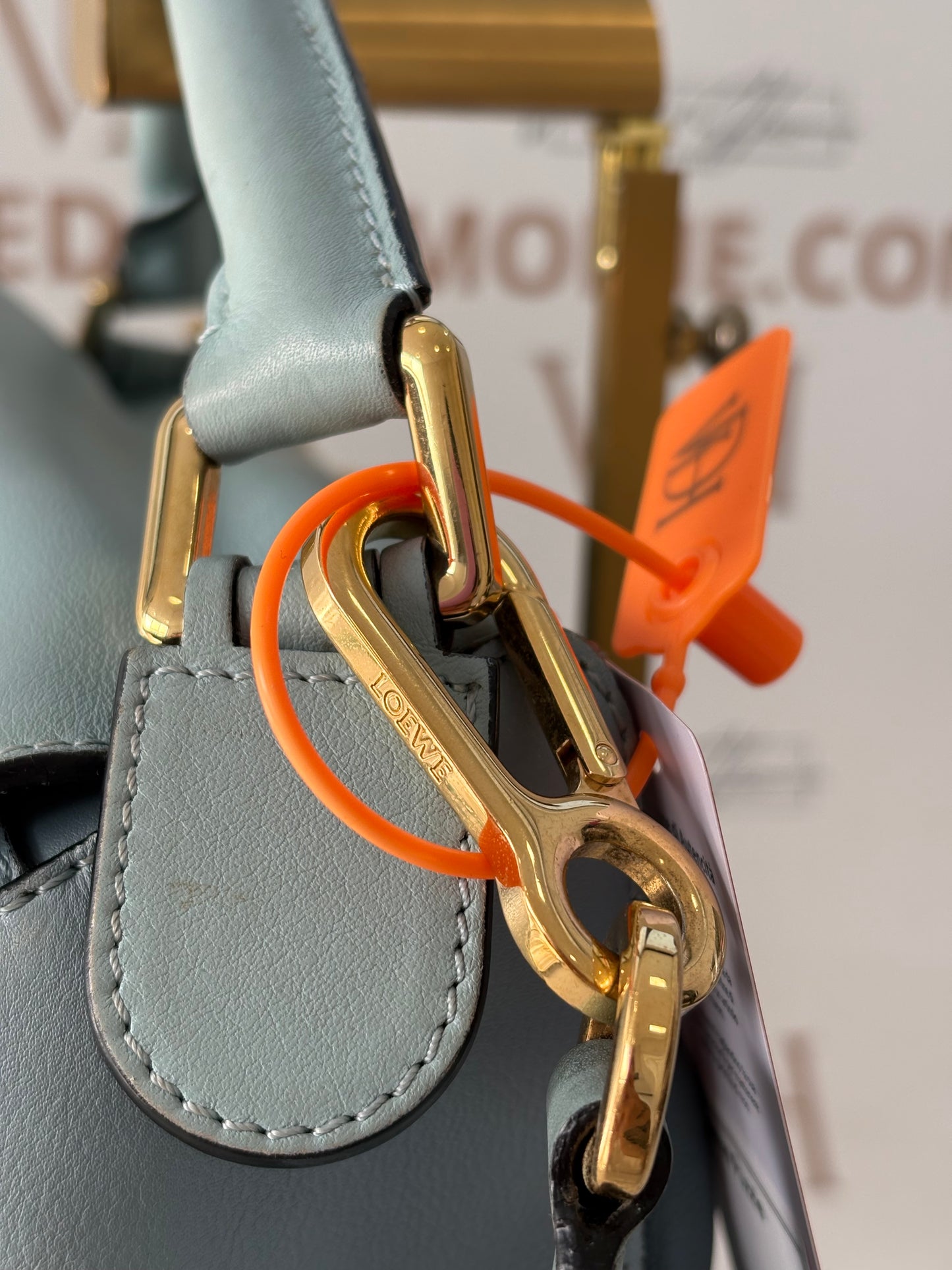 201573 - Loewe Puzzle
