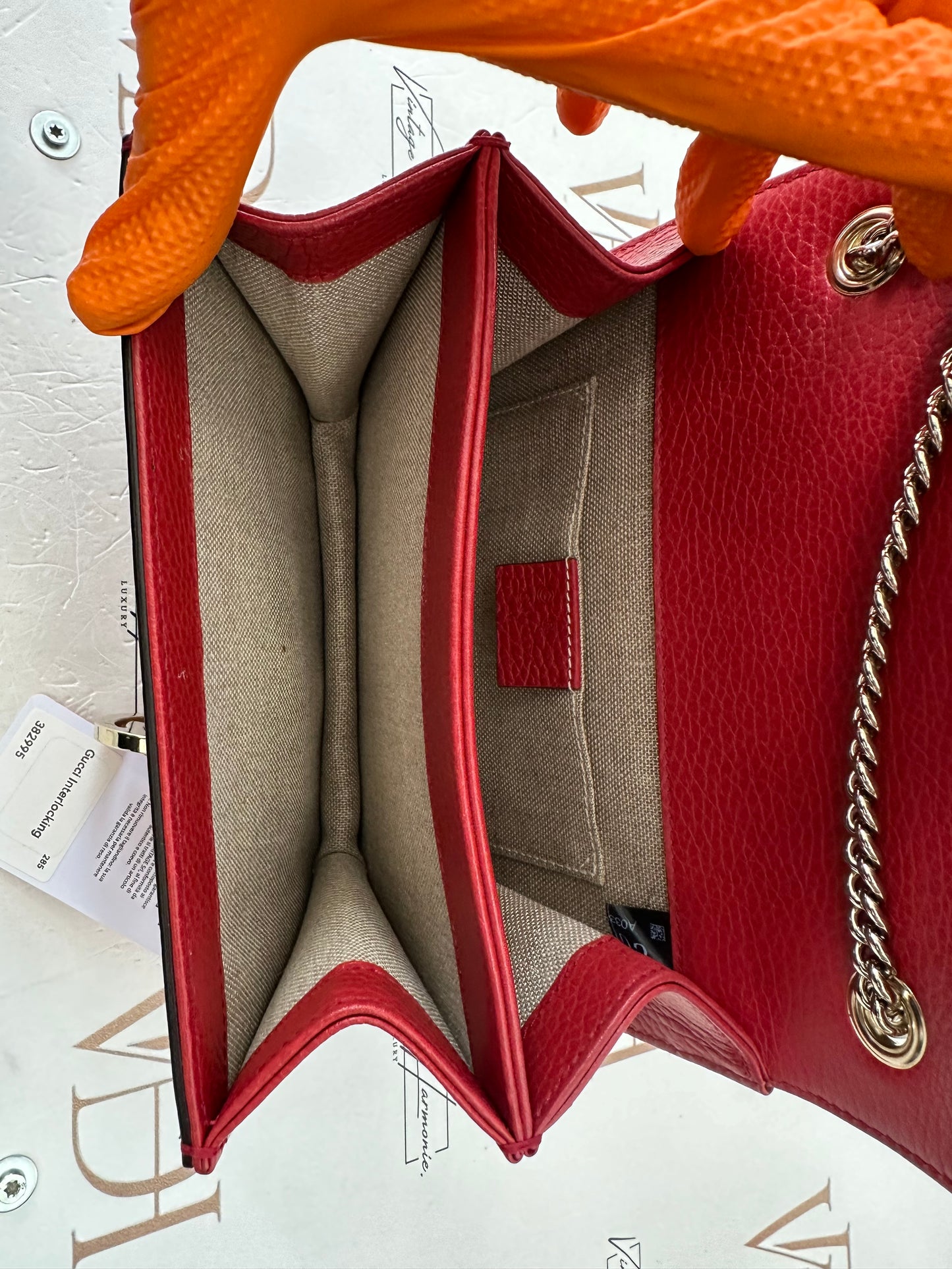 382995 - Gucci Interlocking