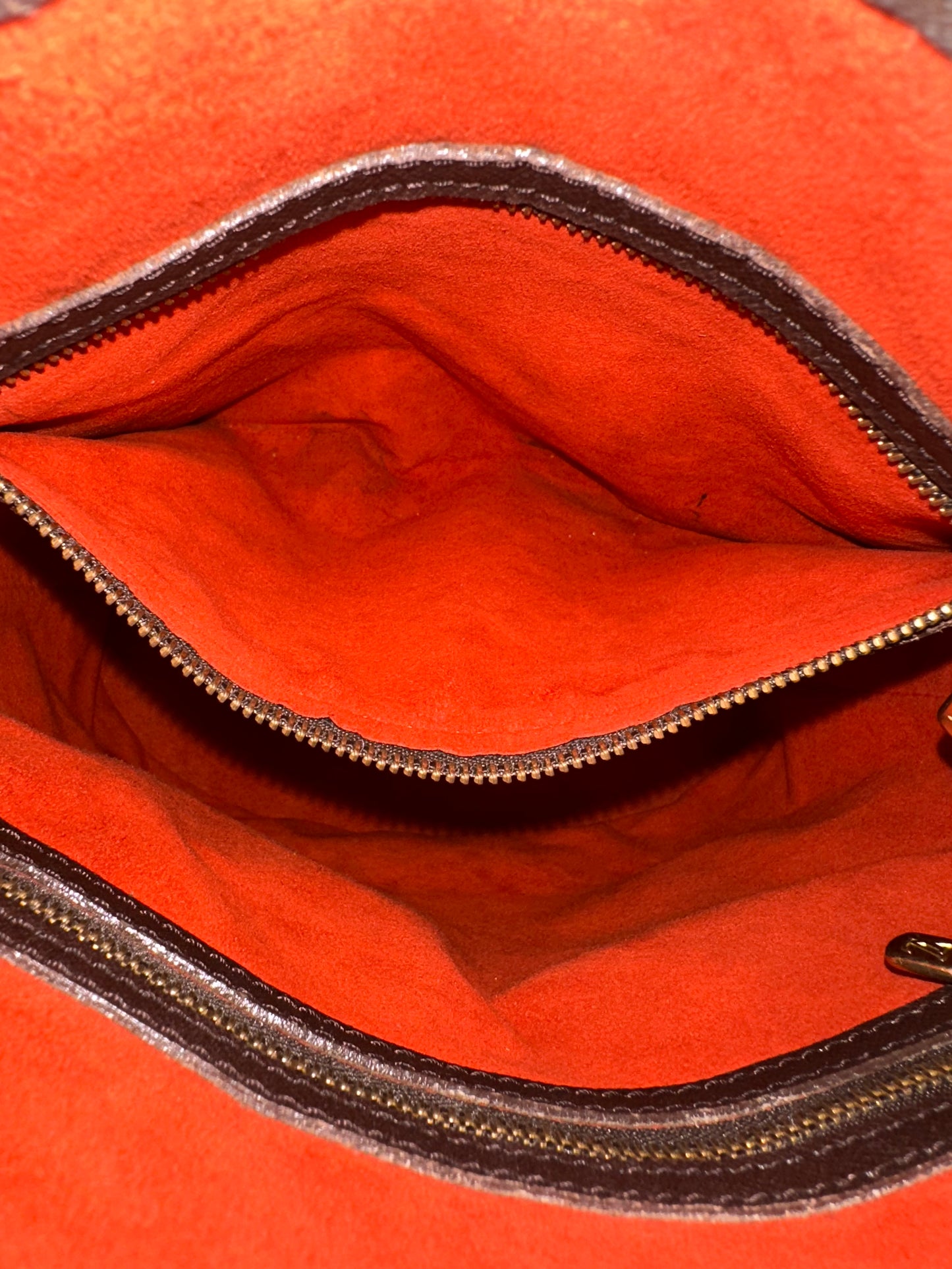 Louis Vuitton Marais