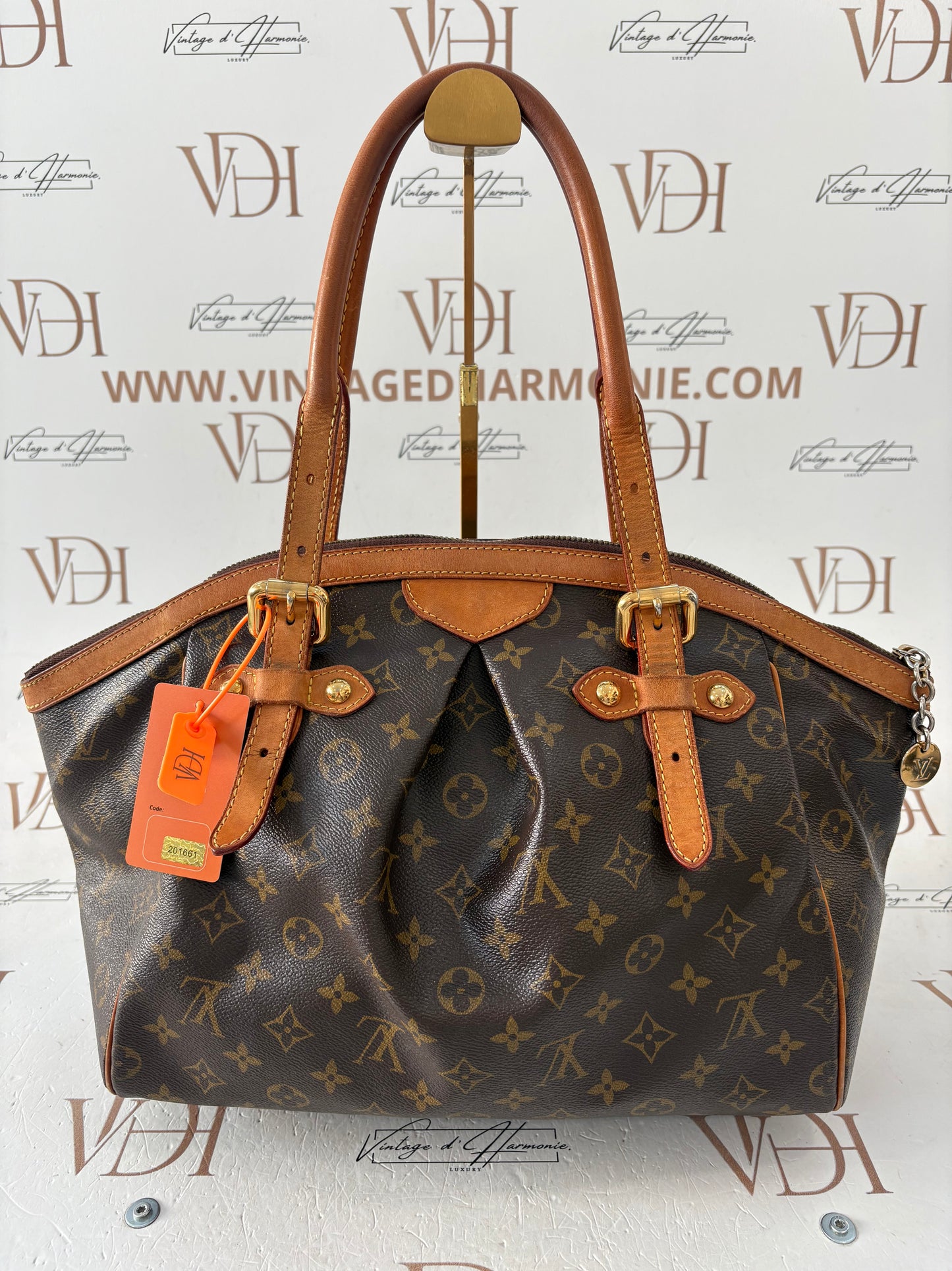 201661 - Louis Vuitton Tivoli